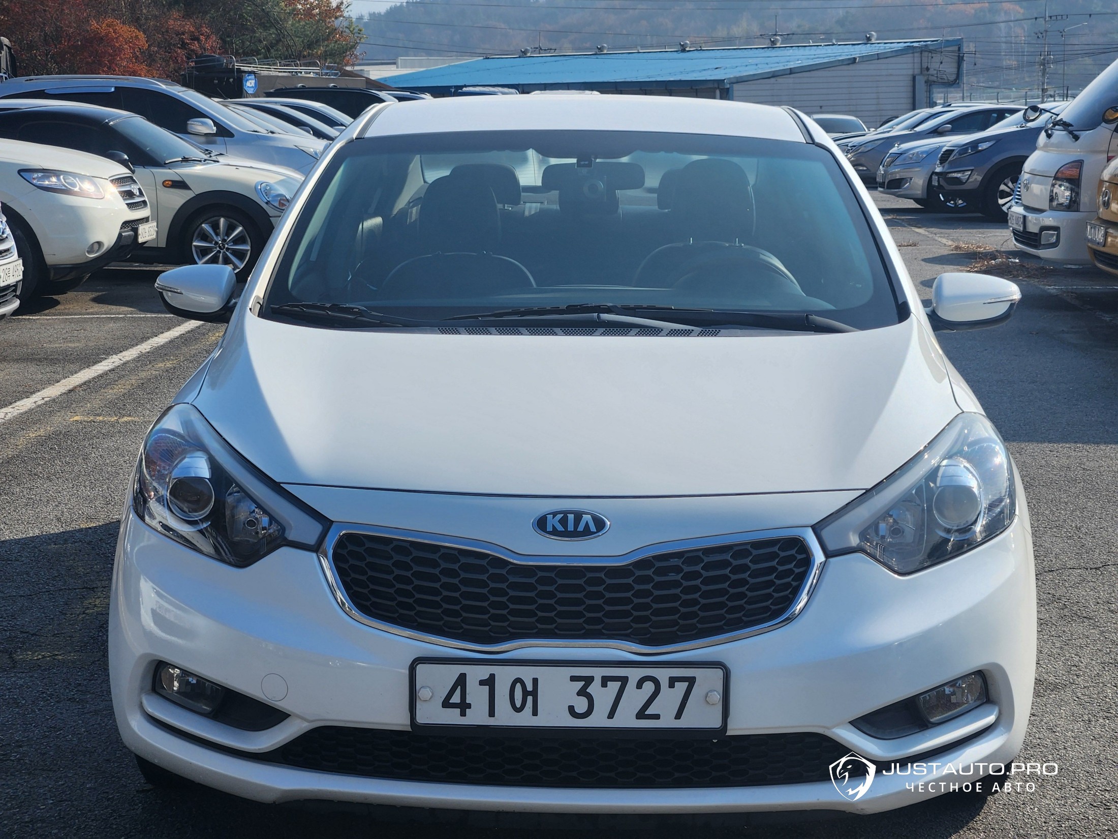 Автомобиль Kia K3