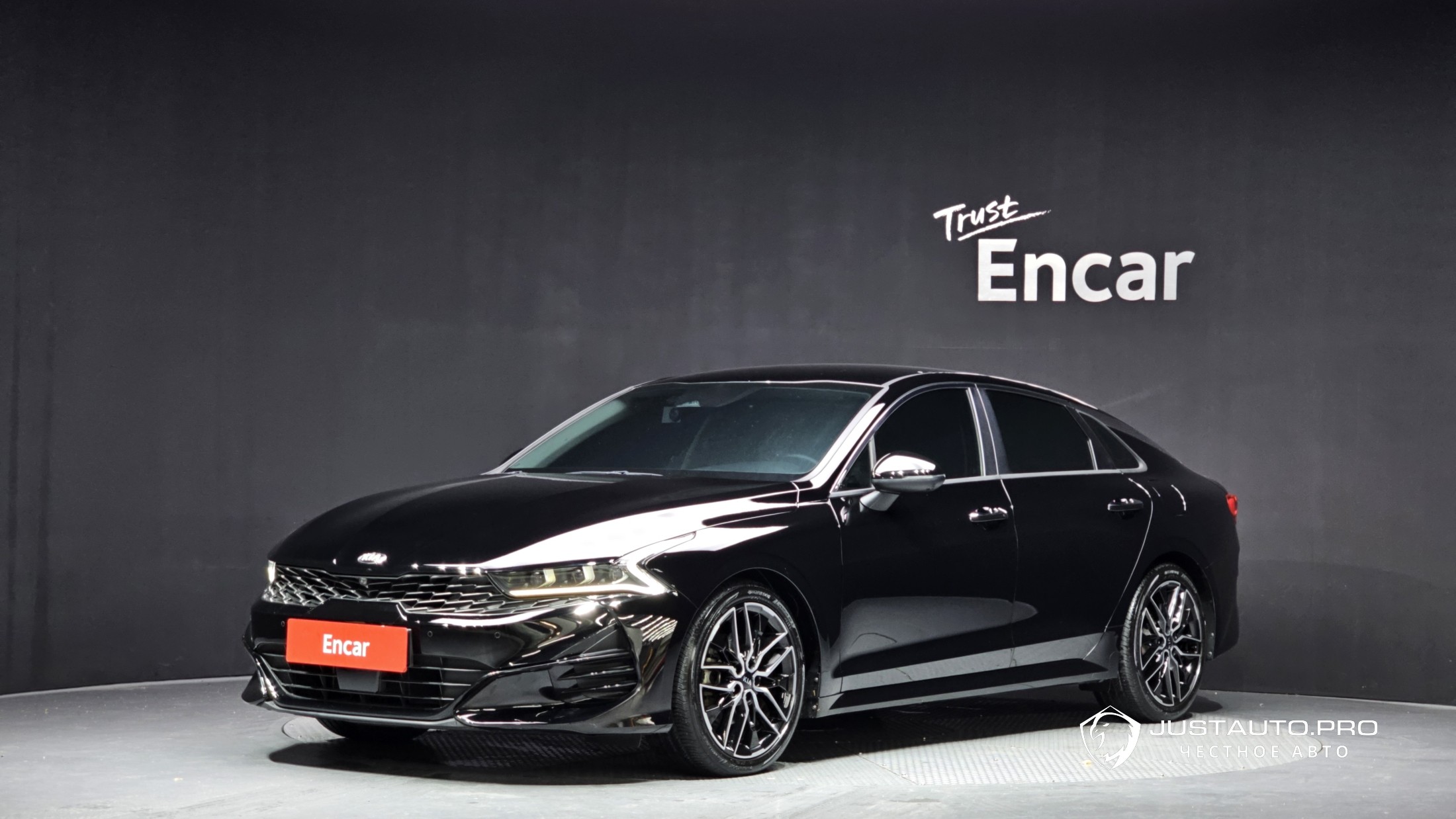 Автомобиль Kia K5