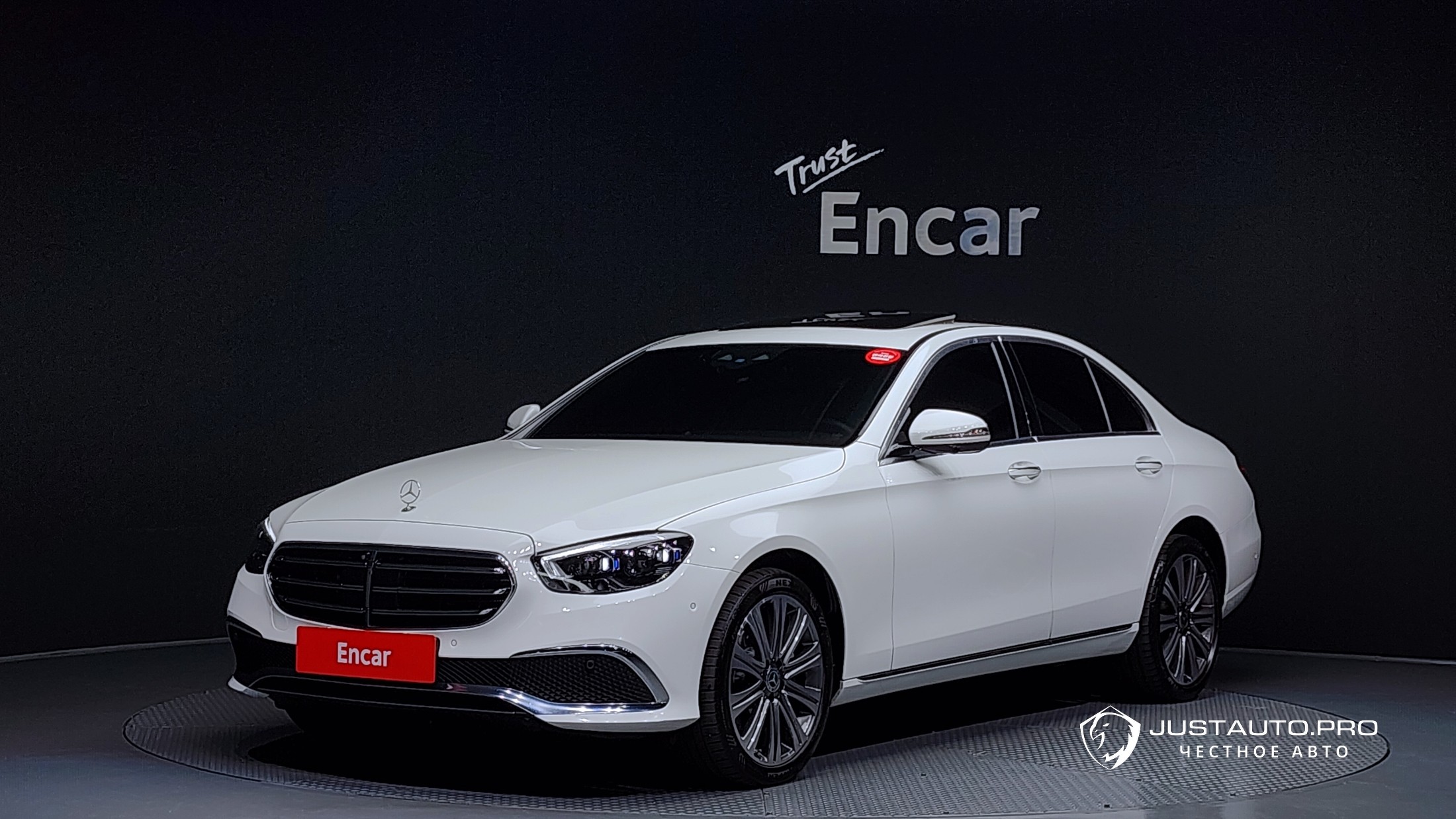 Автомобиль Mercedes-Benz E-Class