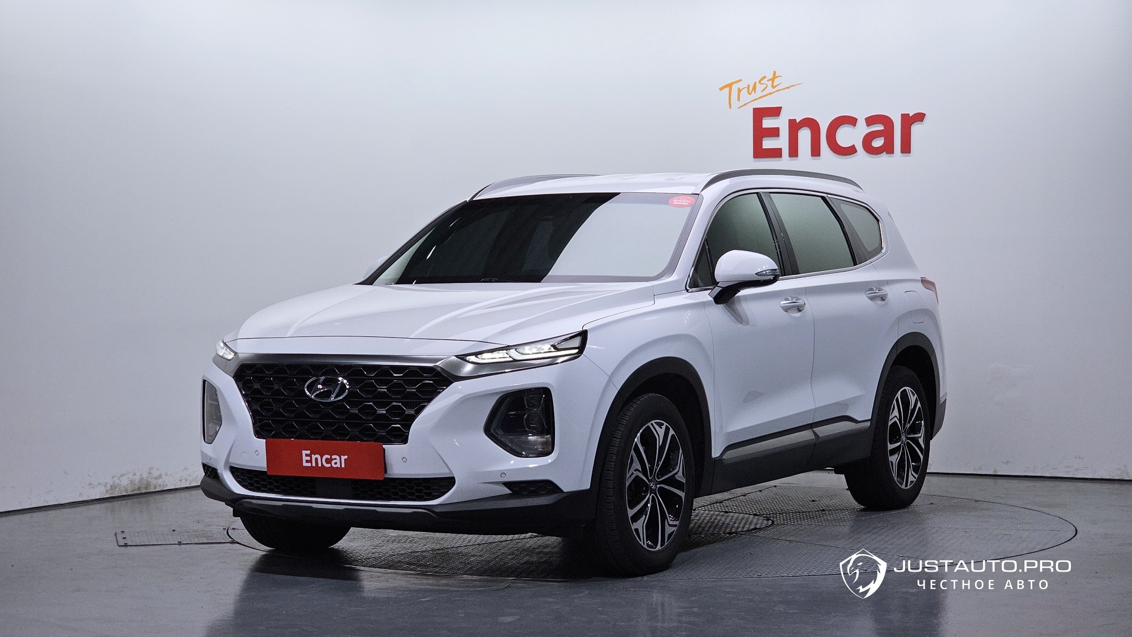 Автомобиль Hyundai Santafe