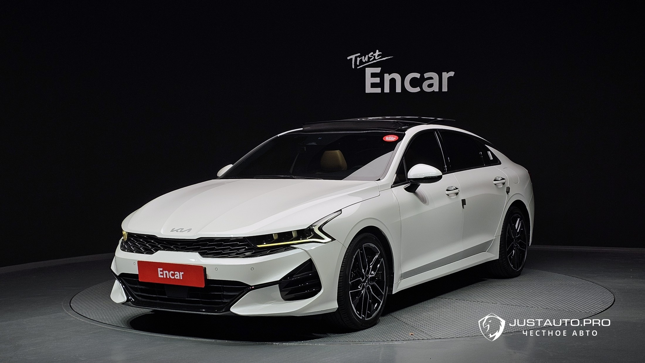 Автомобиль Kia K5