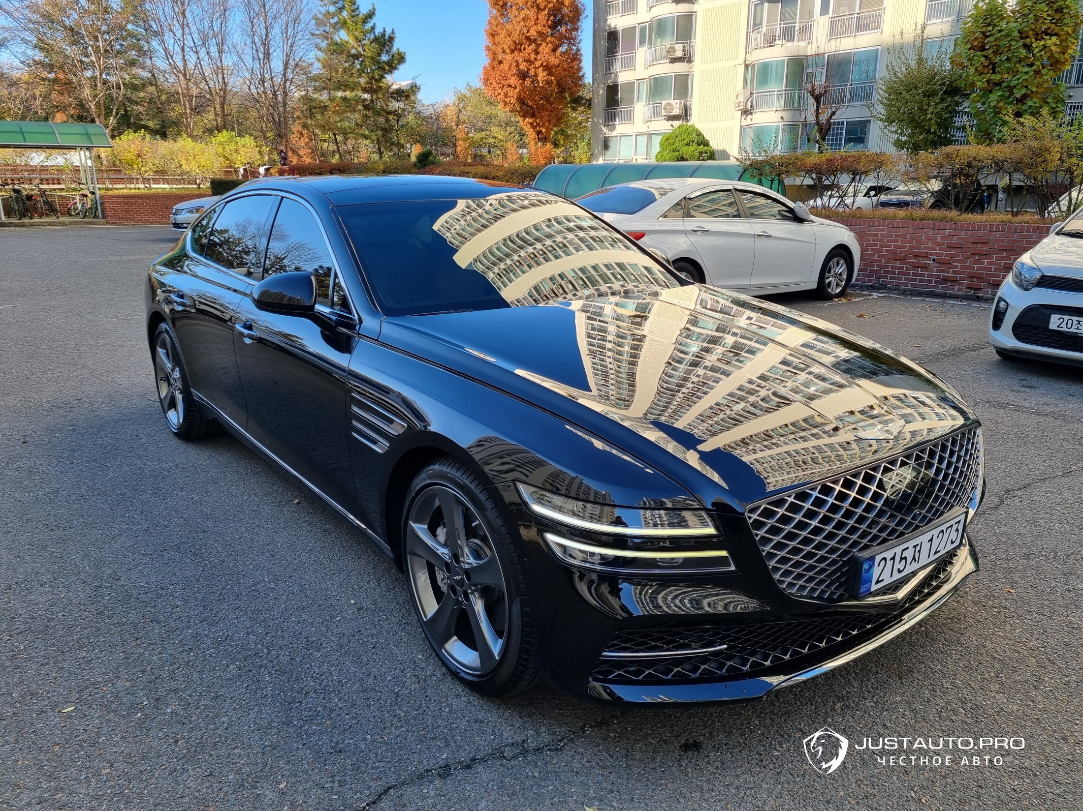Автомобиль Genesis G80