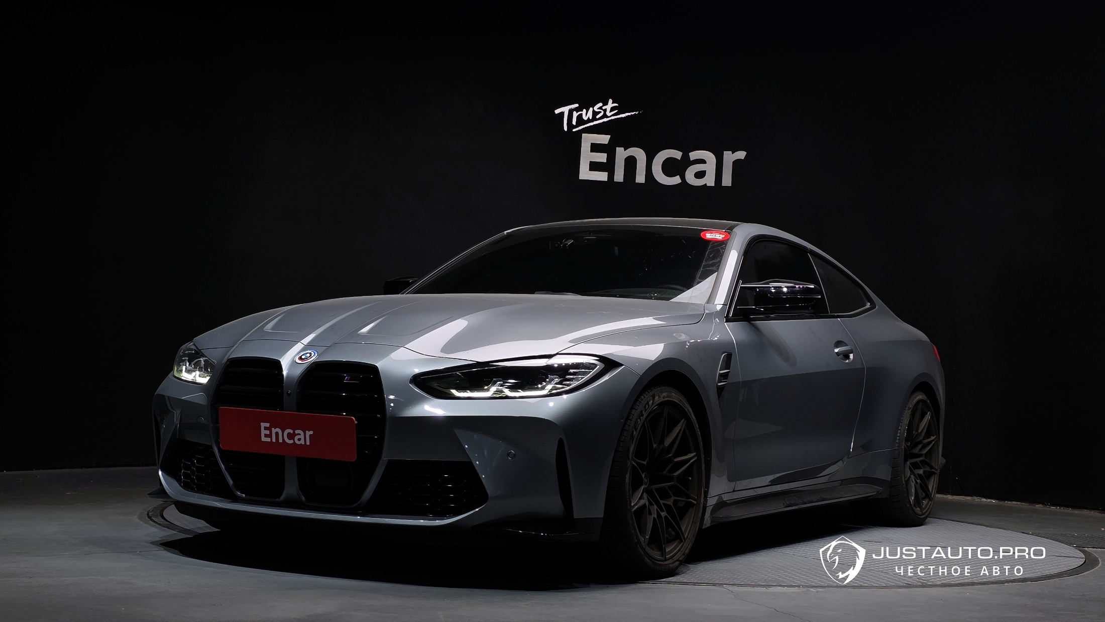 Автомобиль BMW M4