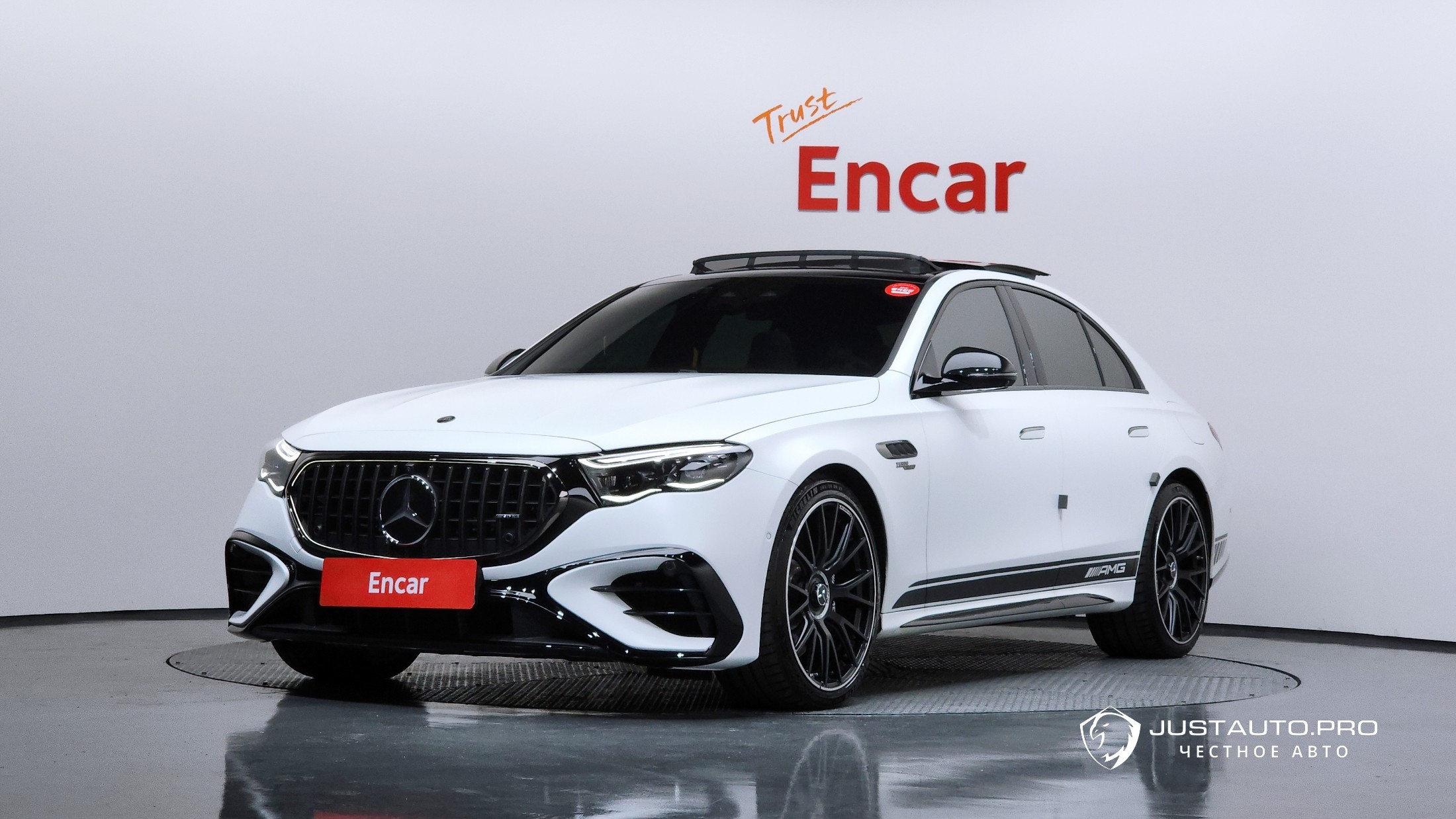 Автомобиль Mercedes-Benz E-Class