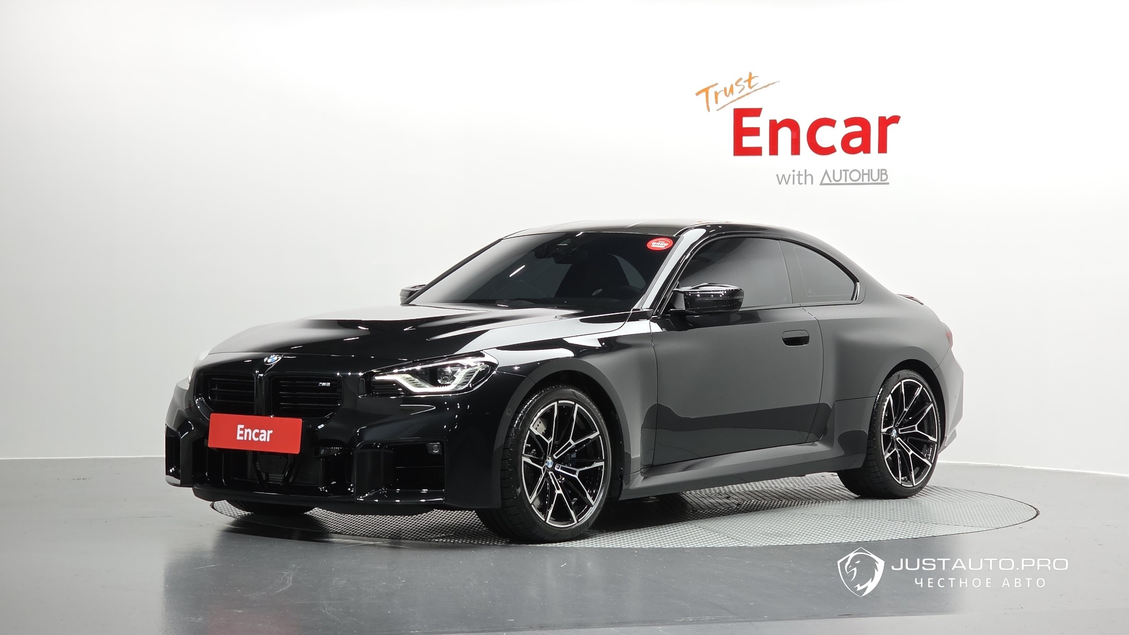 Автомобиль BMW M2