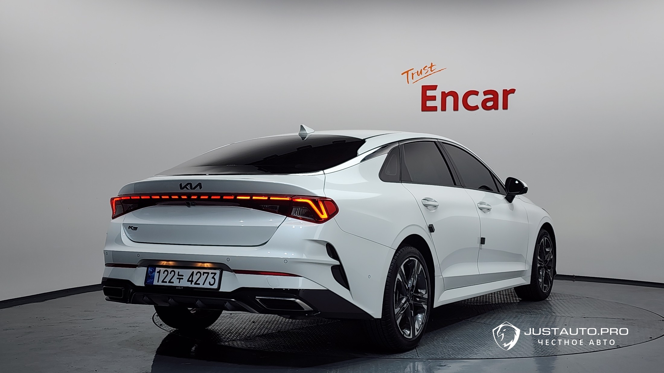 Автомобиль Kia K5