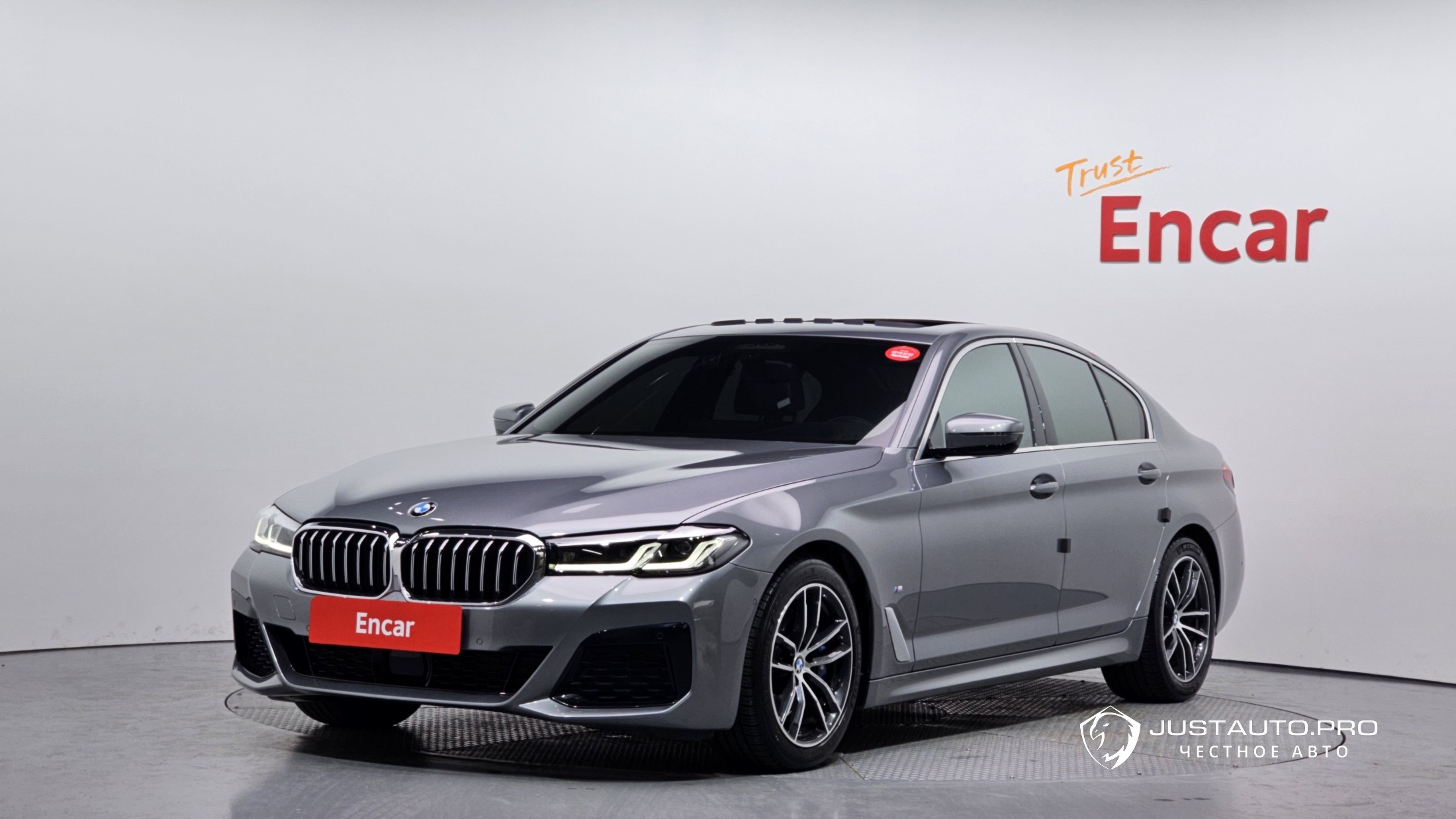 Автомобиль BMW 5-Series