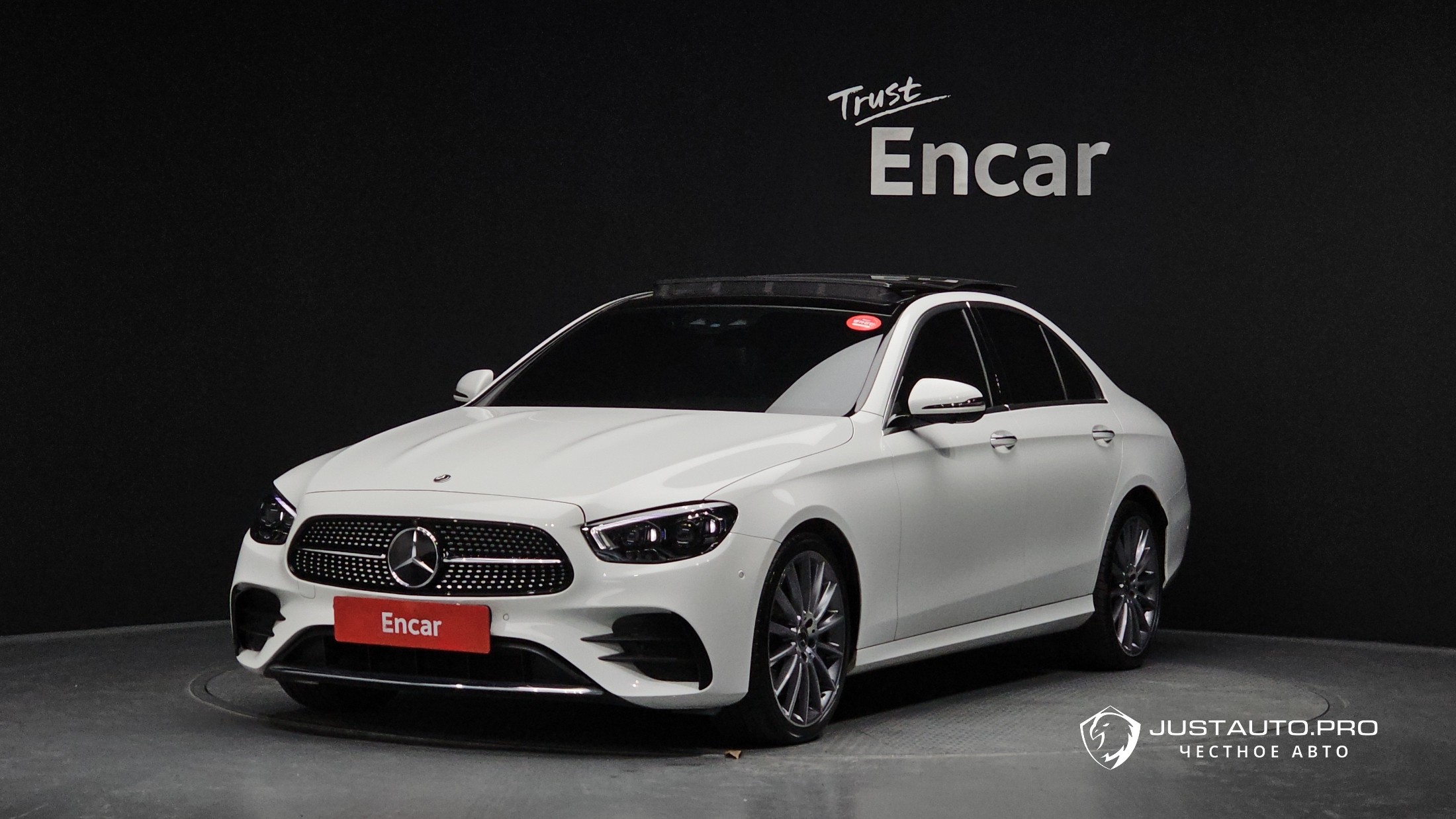 Автомобиль Mercedes-Benz E-Class