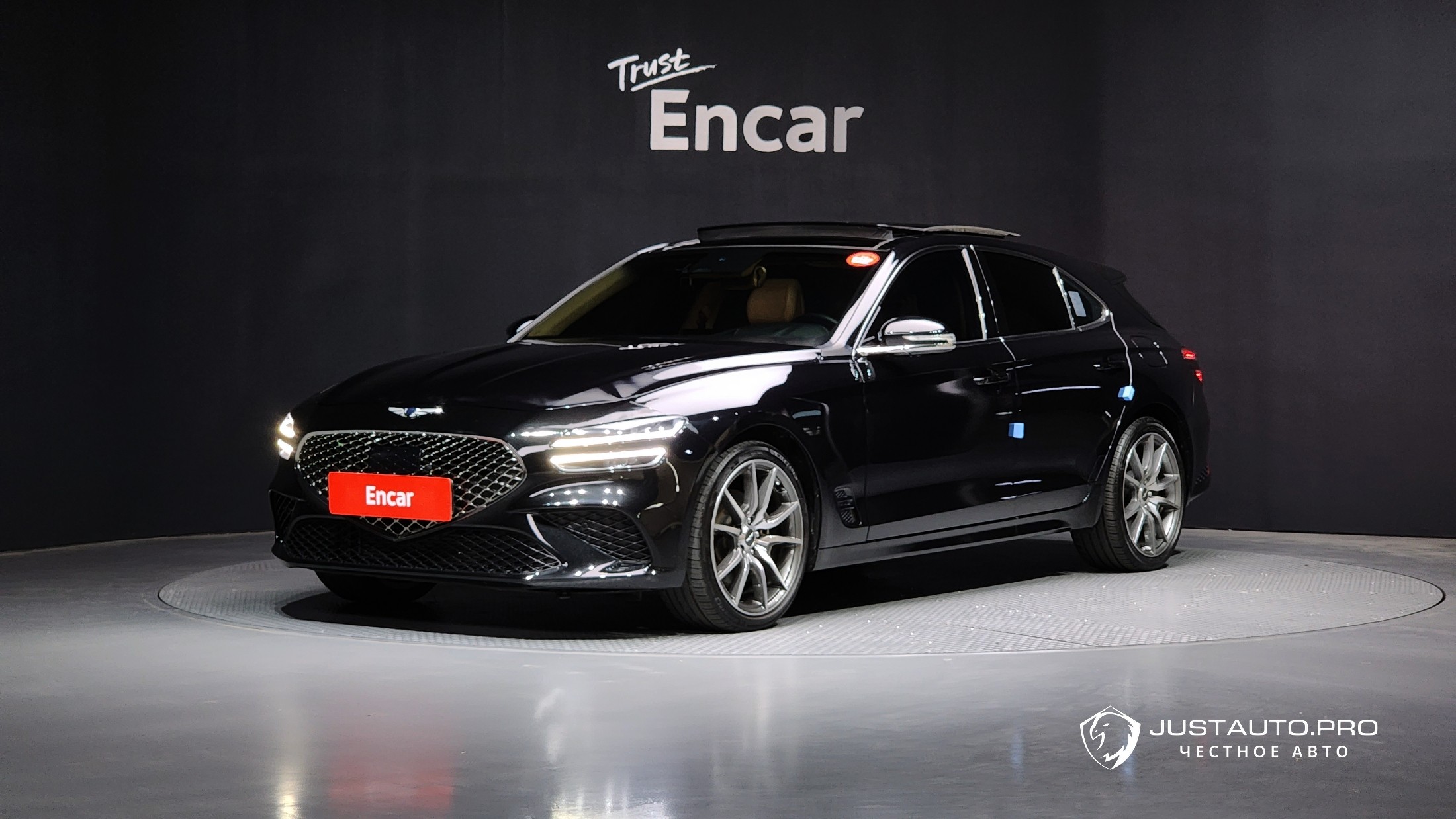 Автомобиль Genesis G70