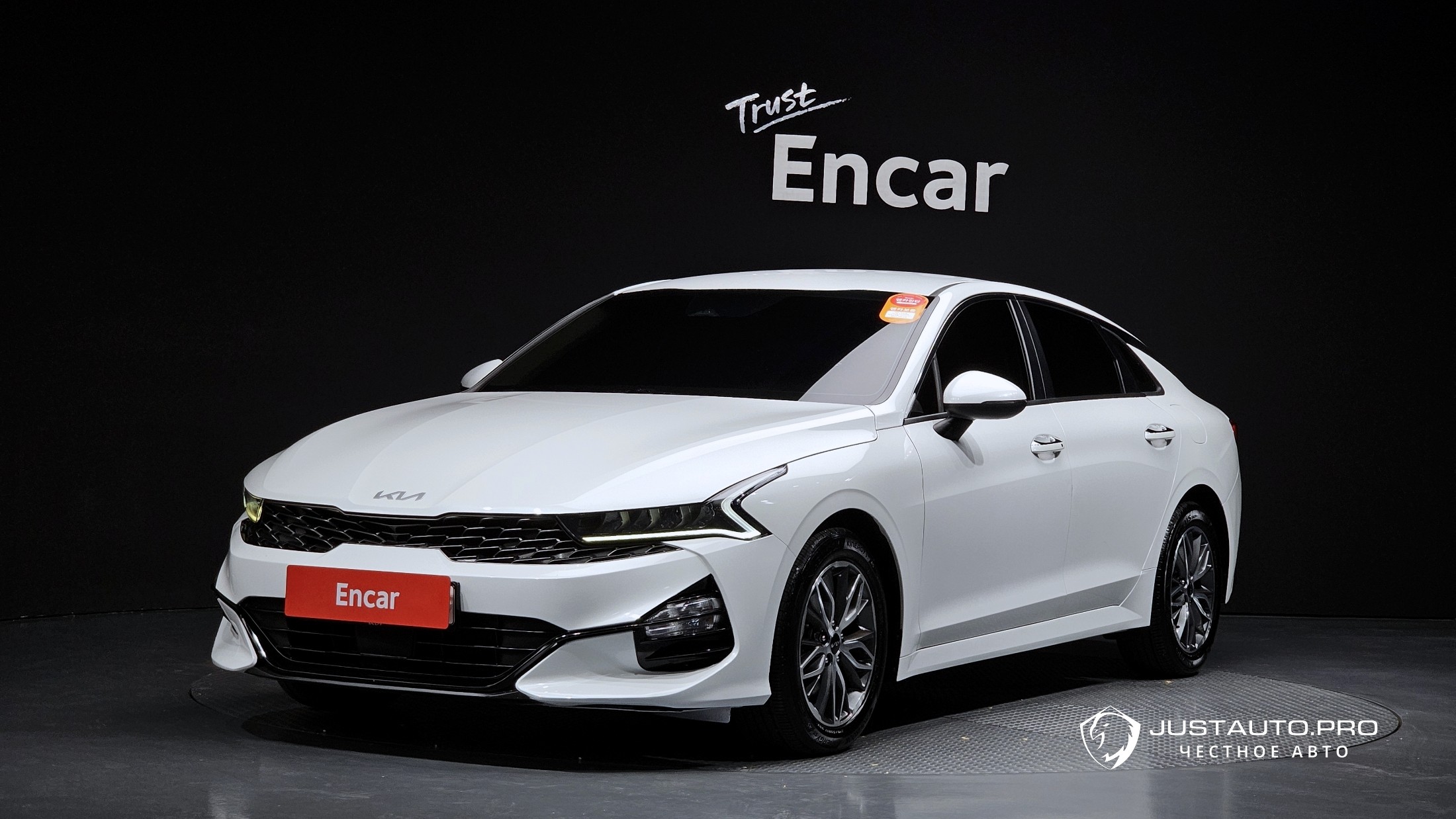 Автомобиль Kia K5