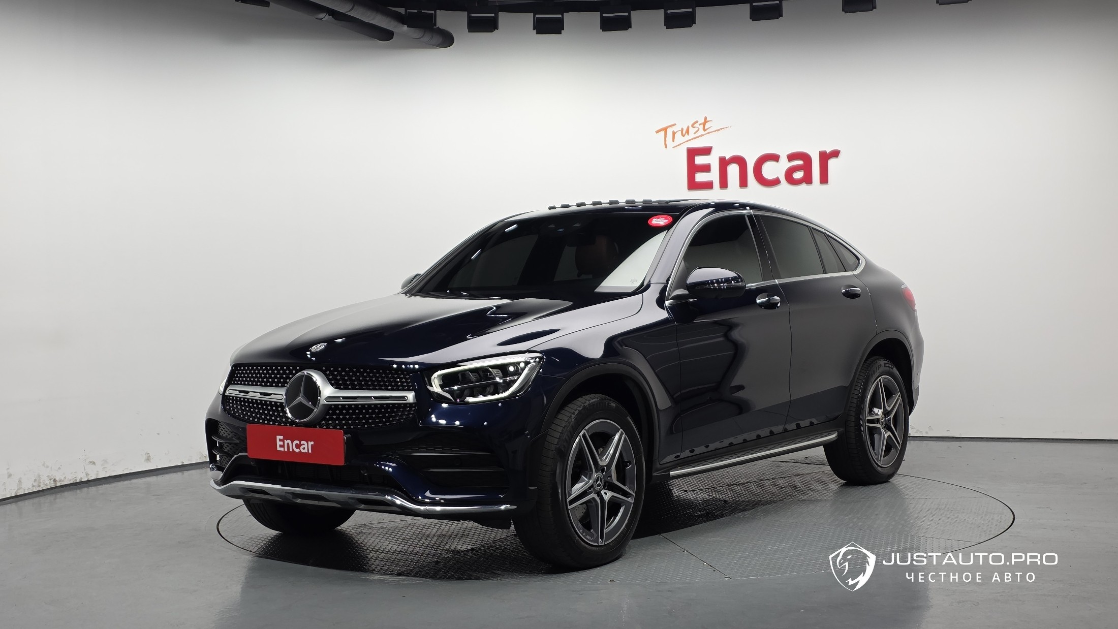 Автомобиль Mercedes-Benz GLC-Class