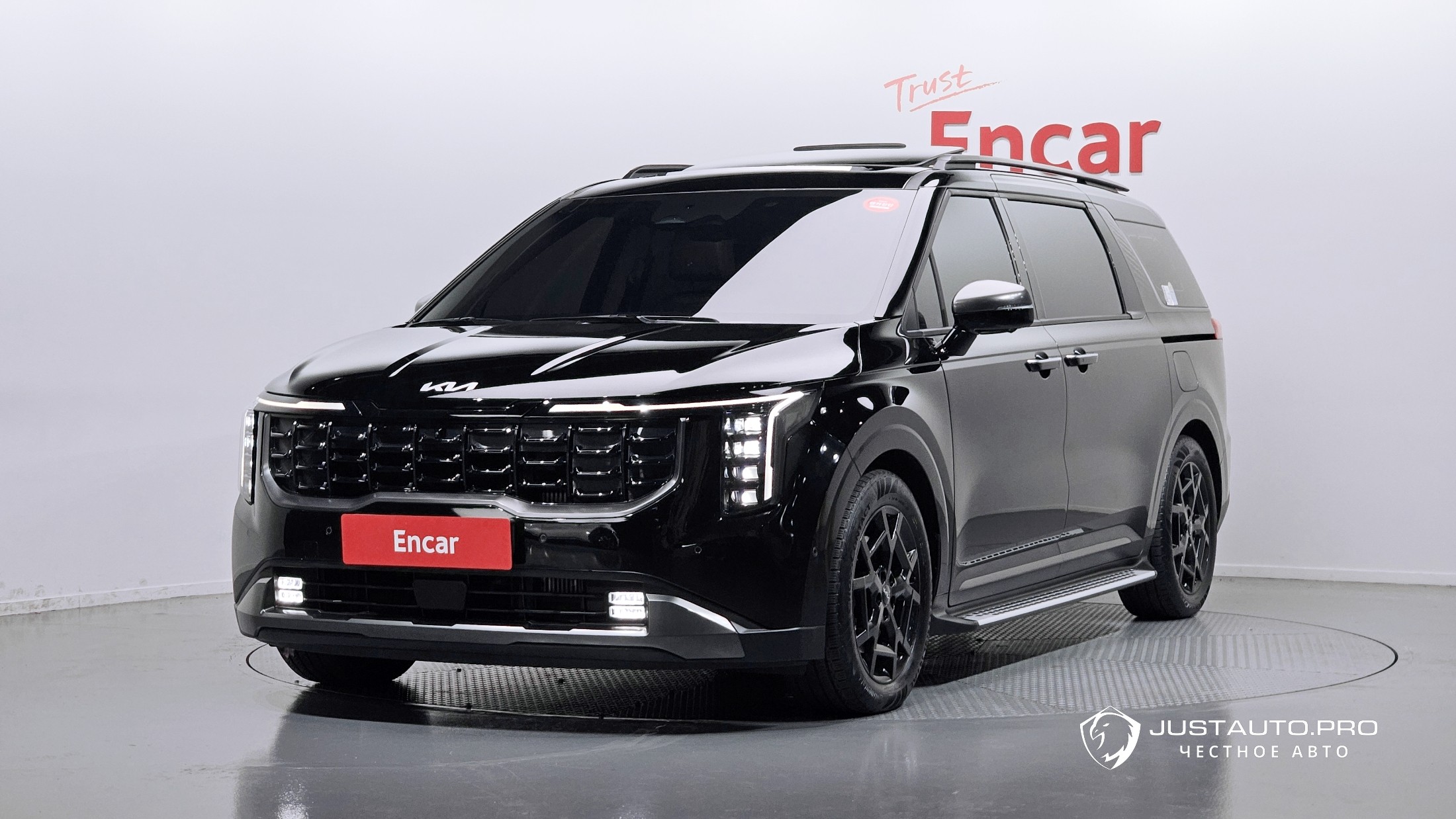 Автомобиль Kia Canival