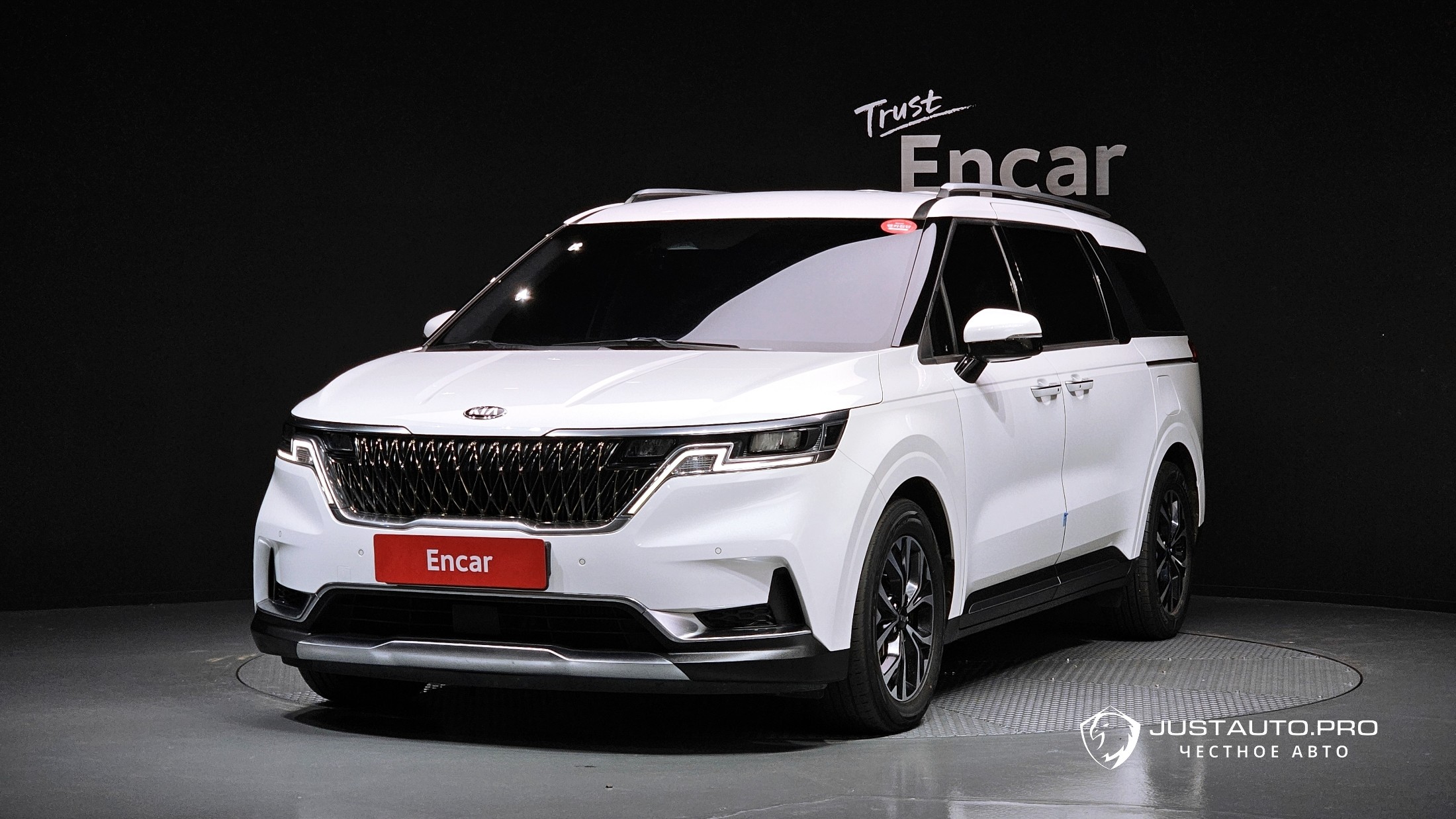 Автомобиль Kia Canival