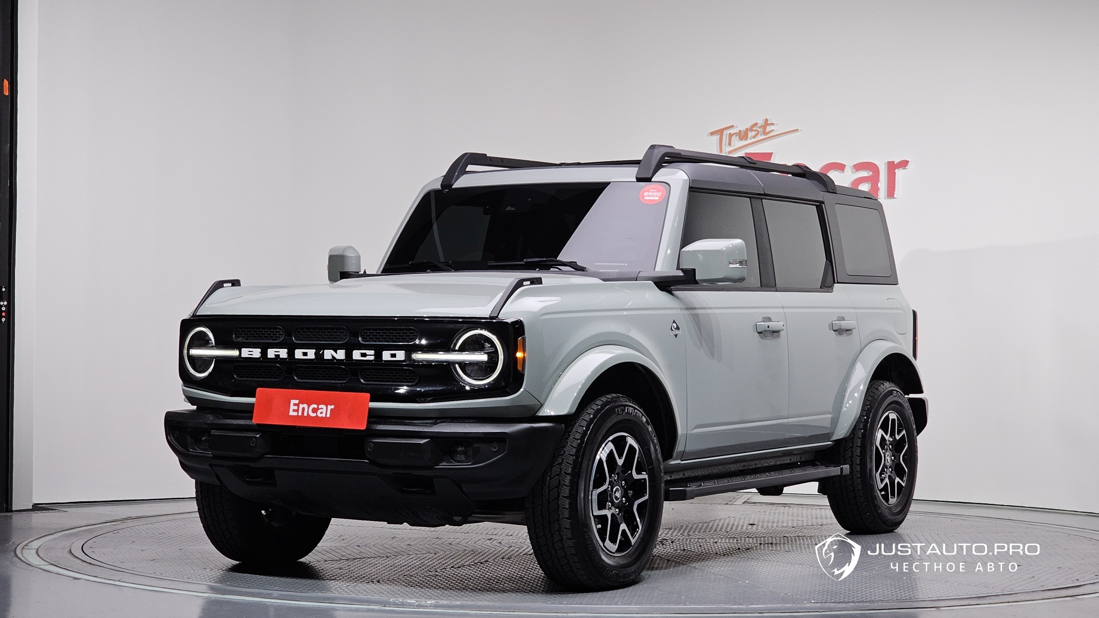 Автомобиль Ford Bronco