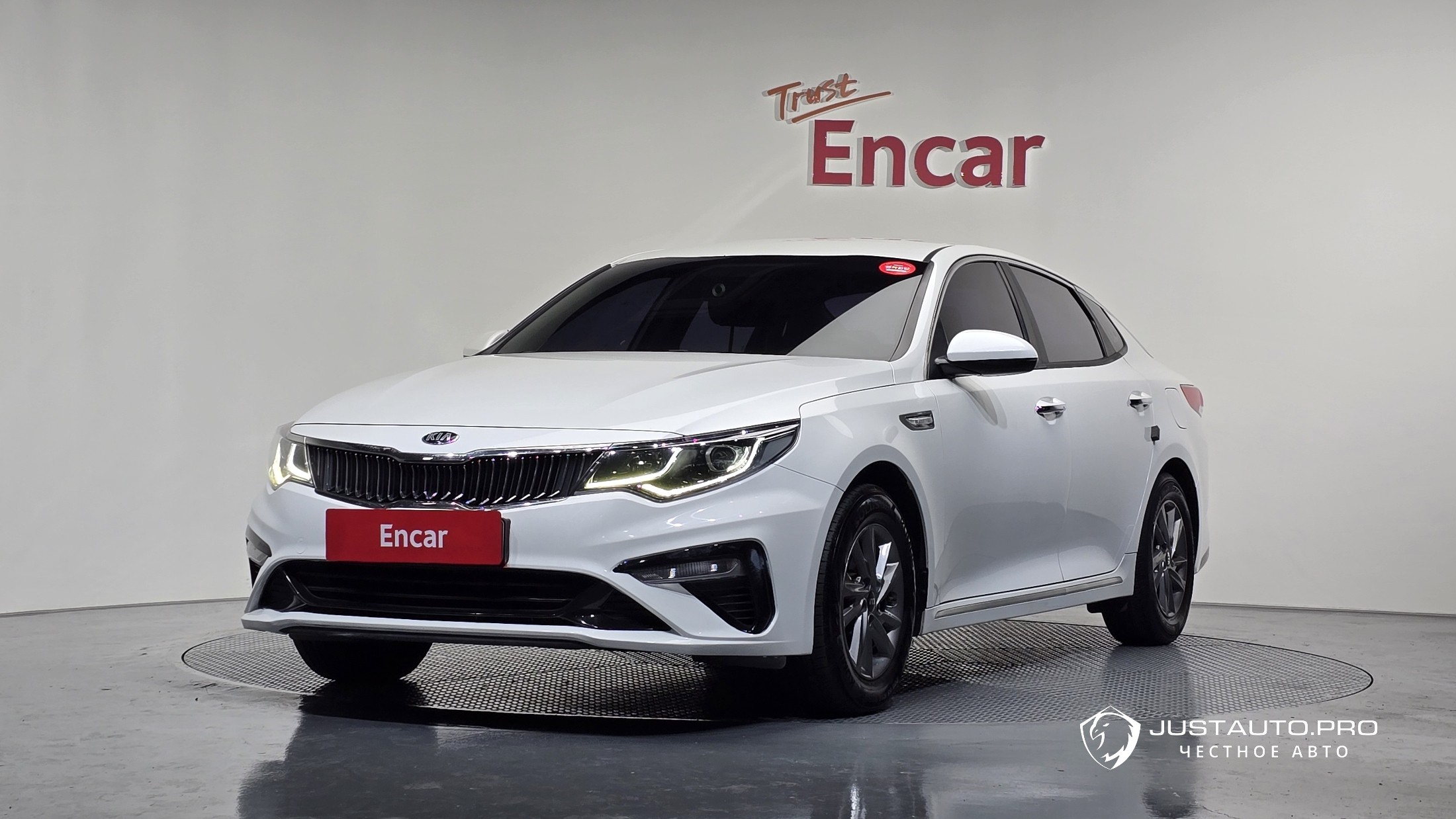 Автомобиль Kia K5