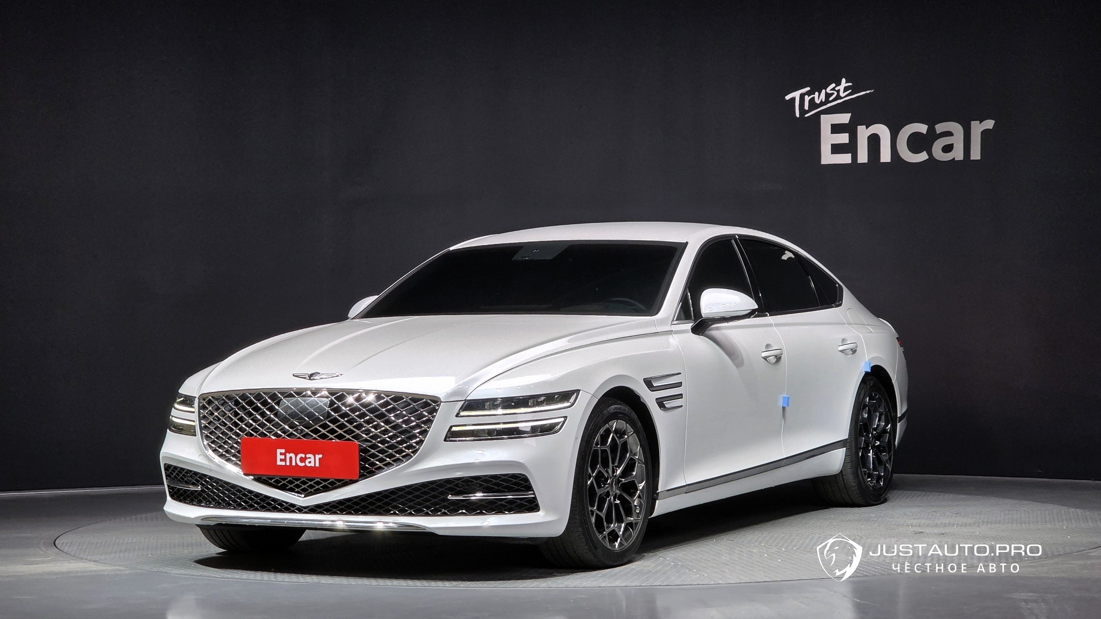 Автомобиль Genesis G80