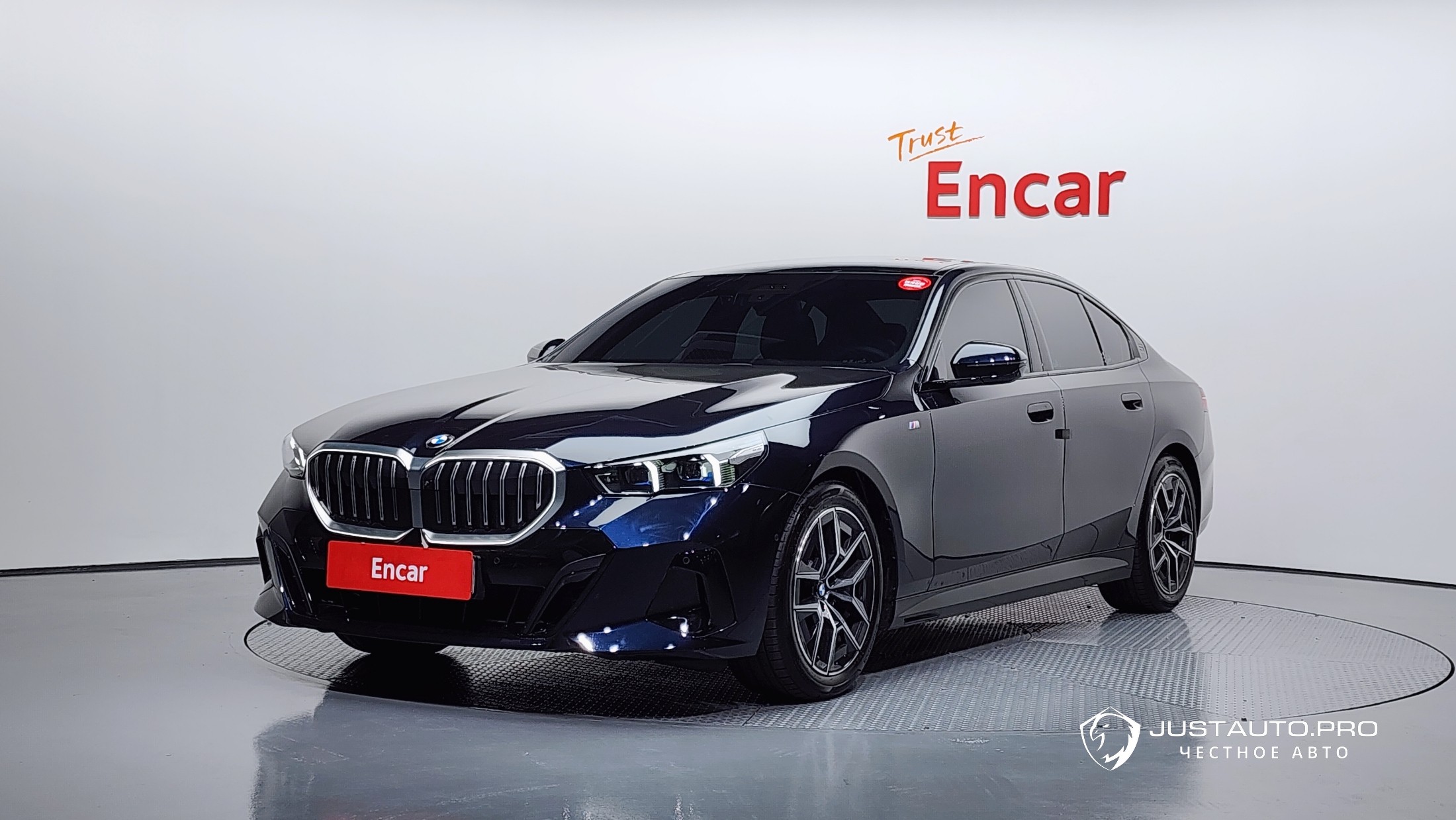 Автомобиль BMW 5-Series