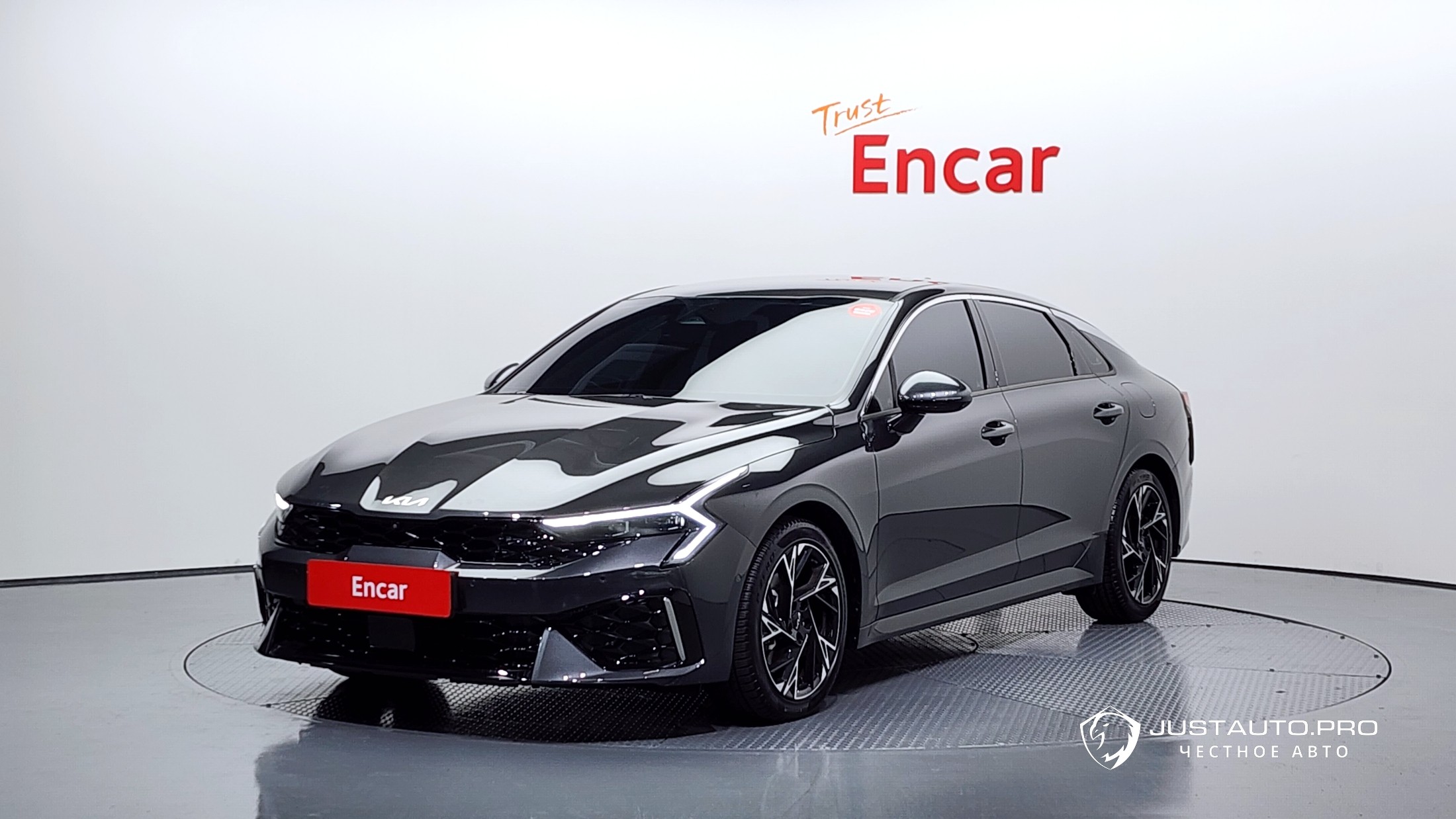 Автомобиль Kia K5