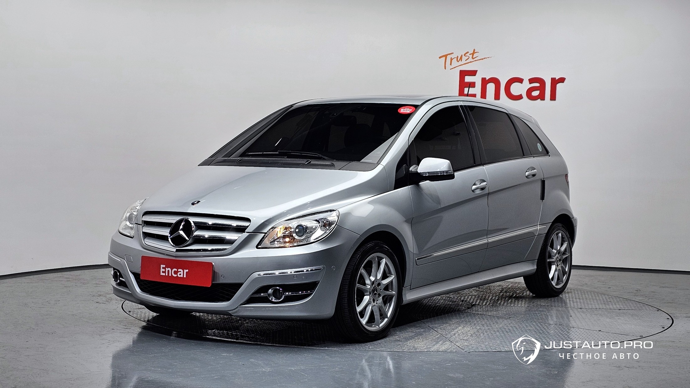 Автомобиль Mercedes-Benz B-Class