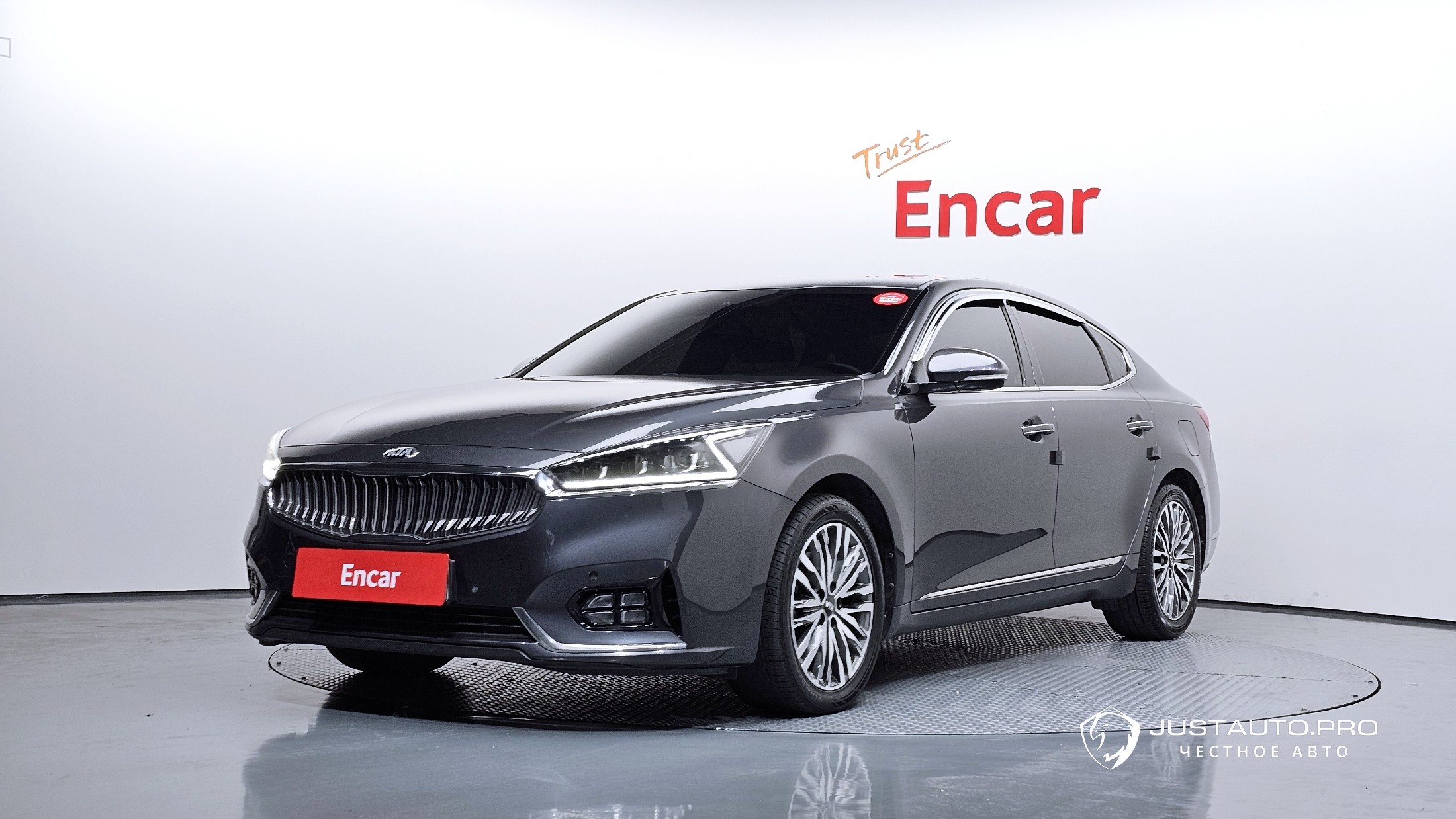 Автомобиль Kia K7