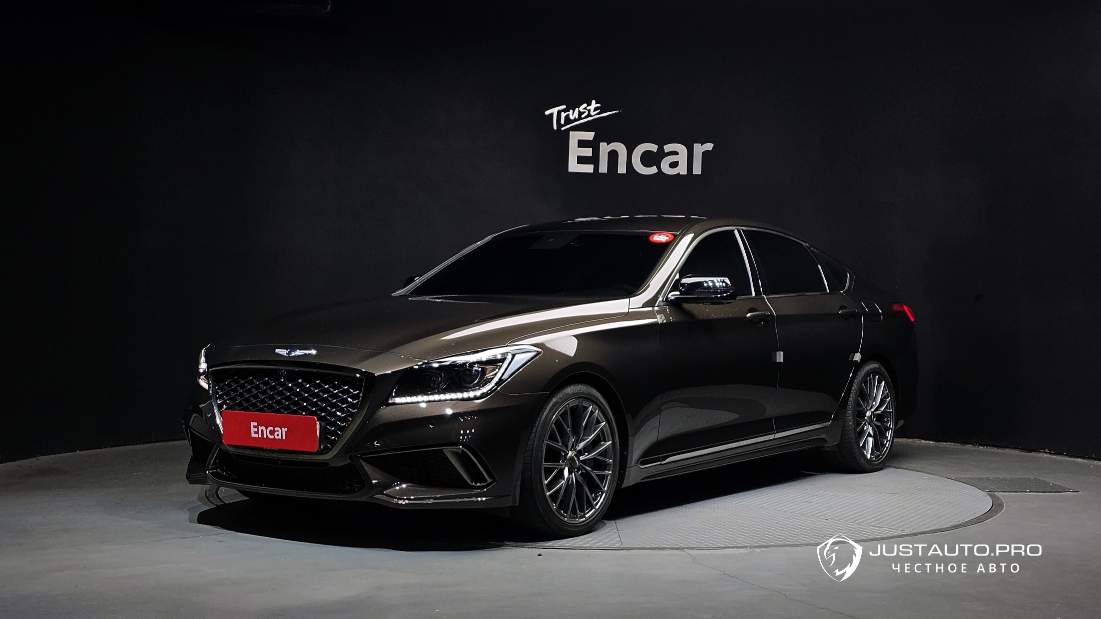 Автомобиль Genesis G80