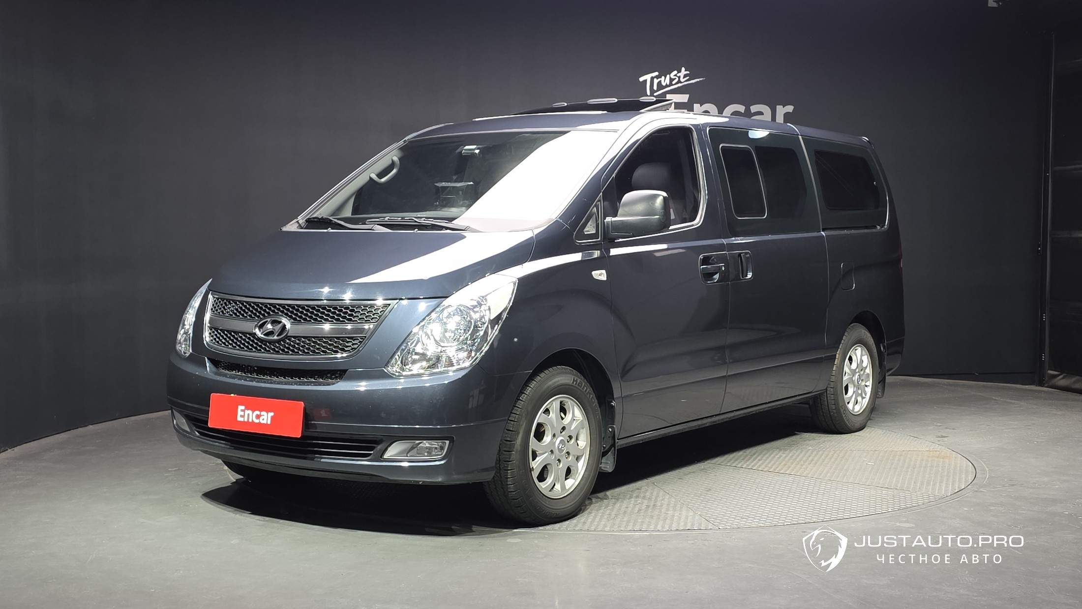 Автомобиль Hyundai Starex