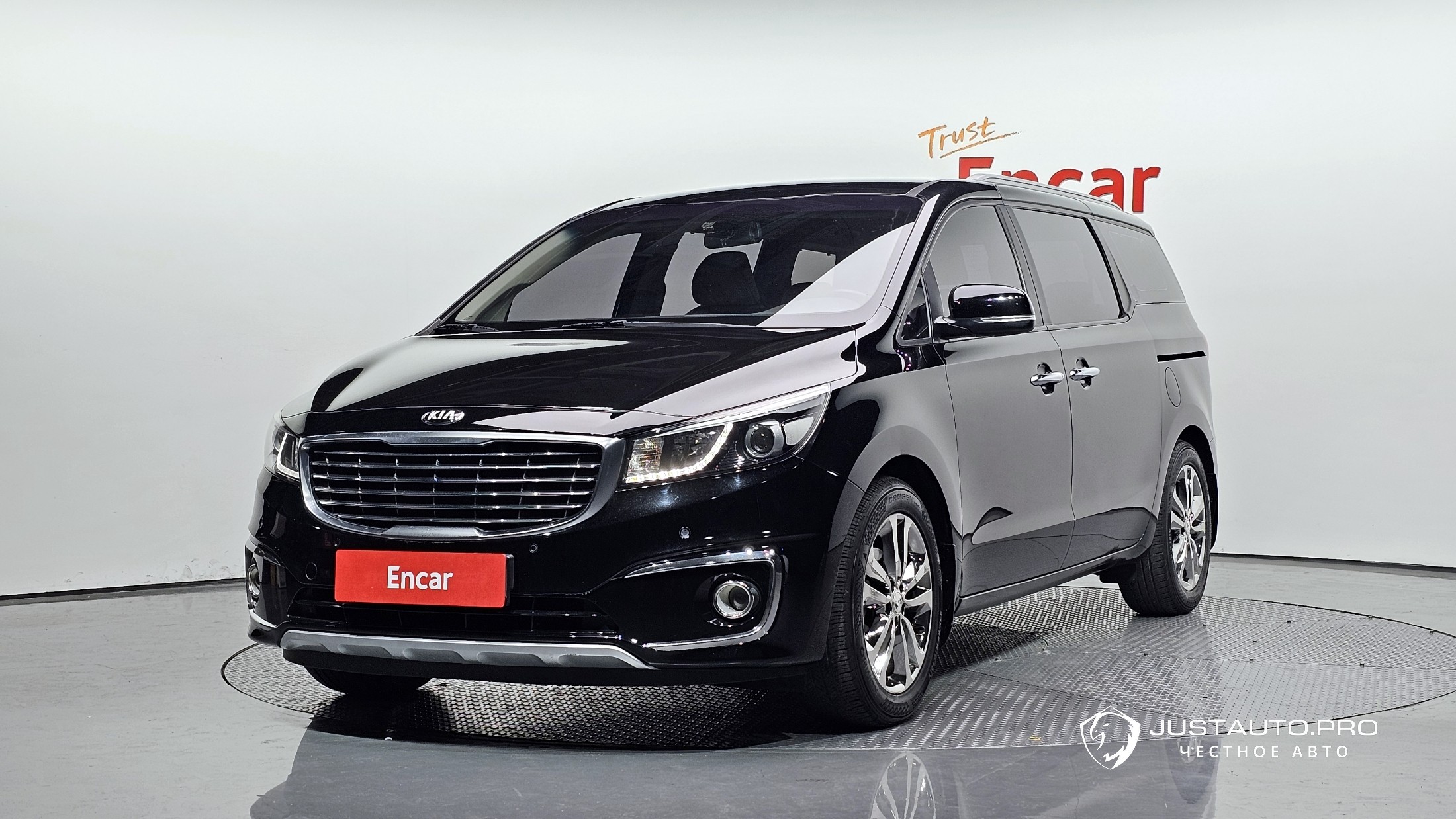Автомобиль Kia Canival