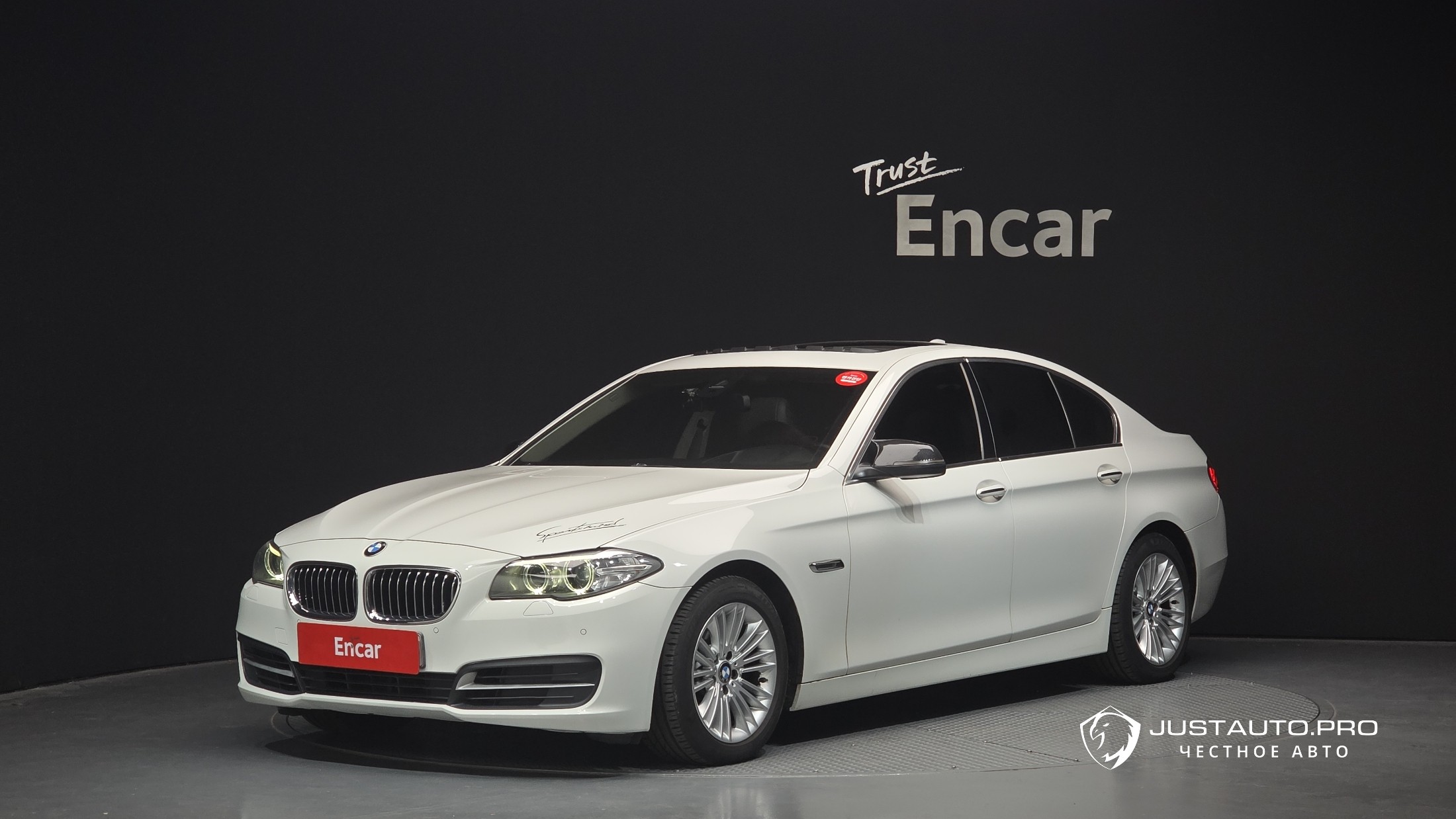 Автомобиль BMW 5-Series