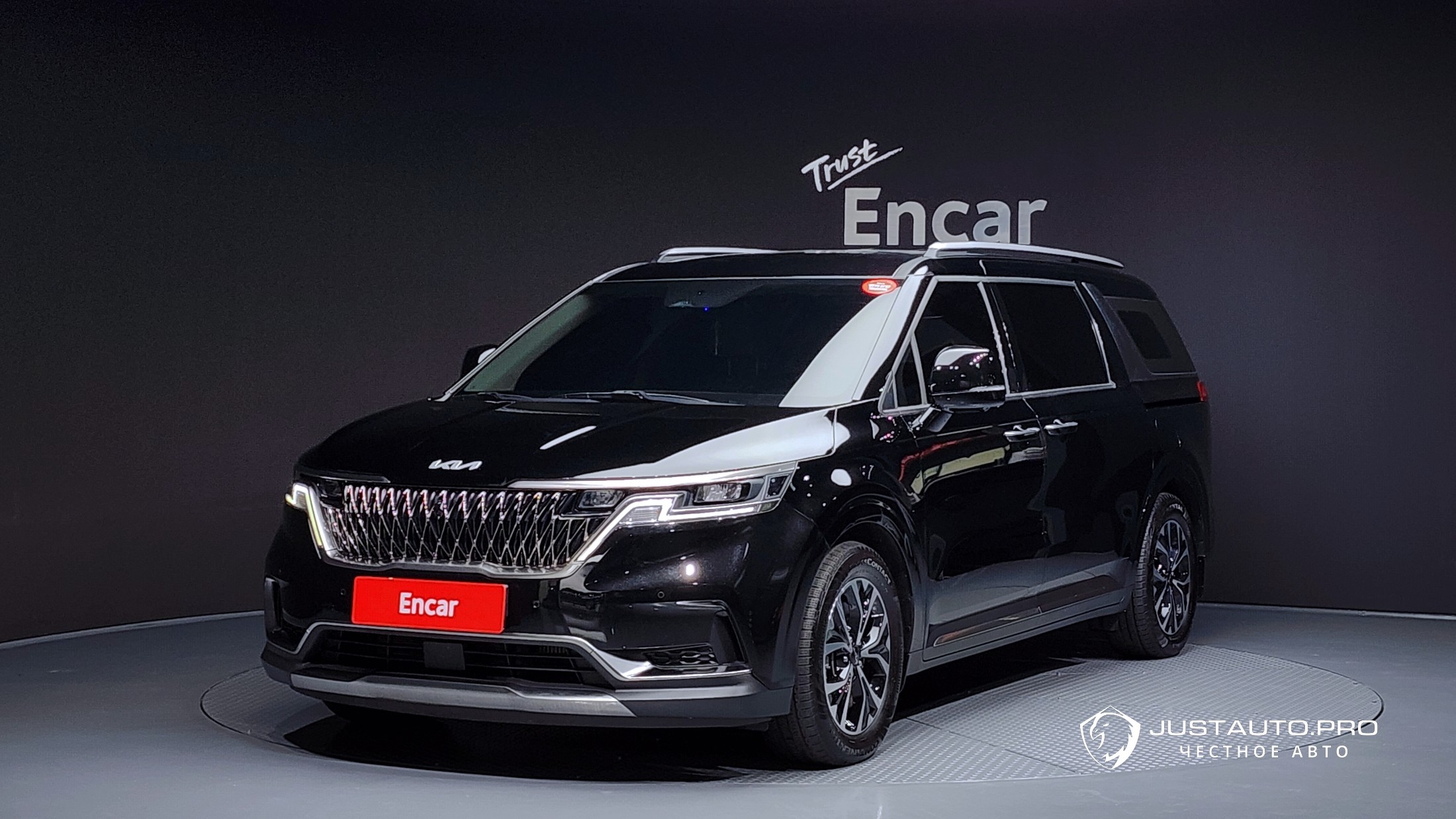 Автомобиль Kia Canival