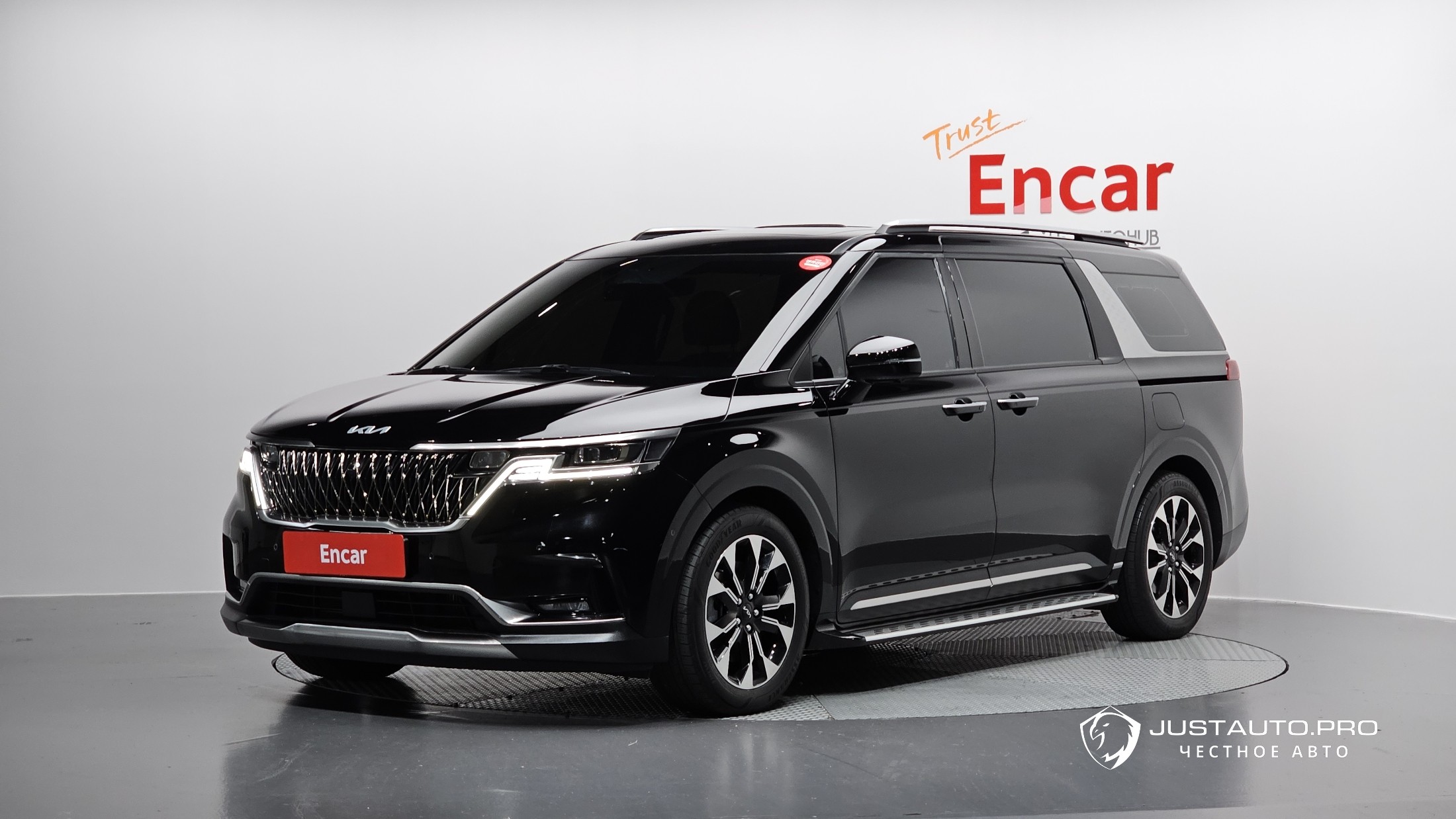 Автомобиль Kia Canival