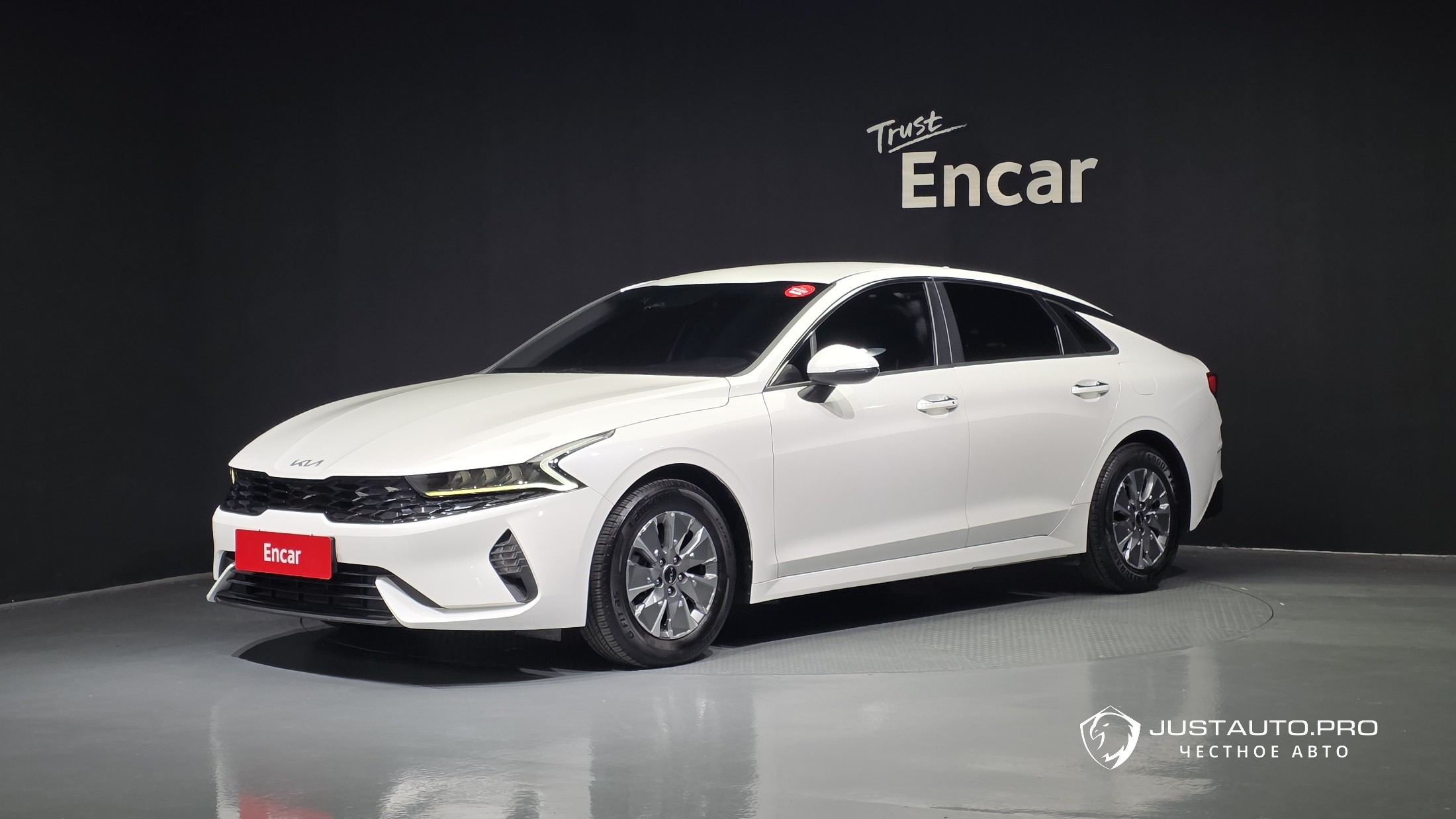 Автомобиль Kia K5