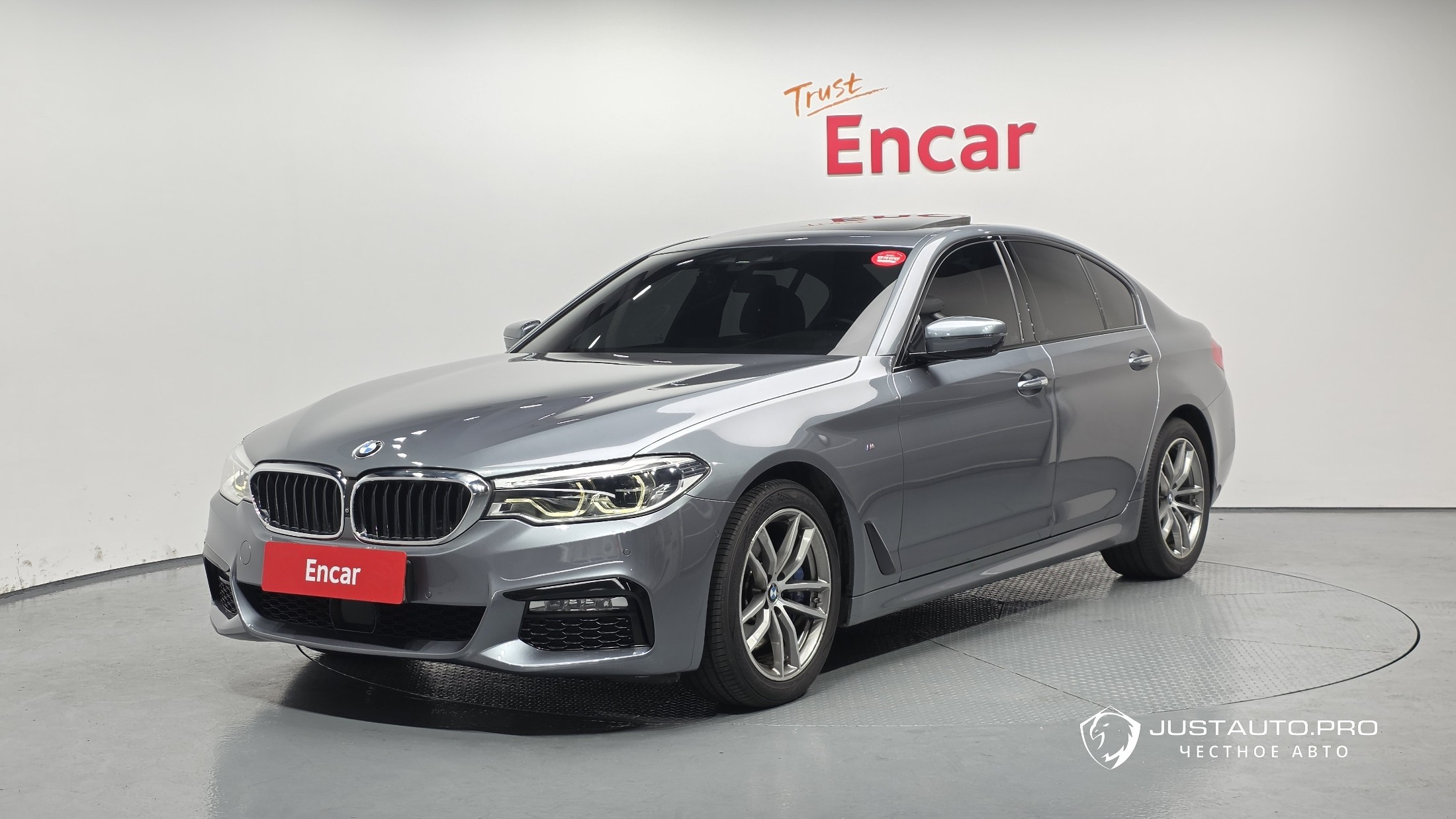 Автомобиль BMW 5-Series