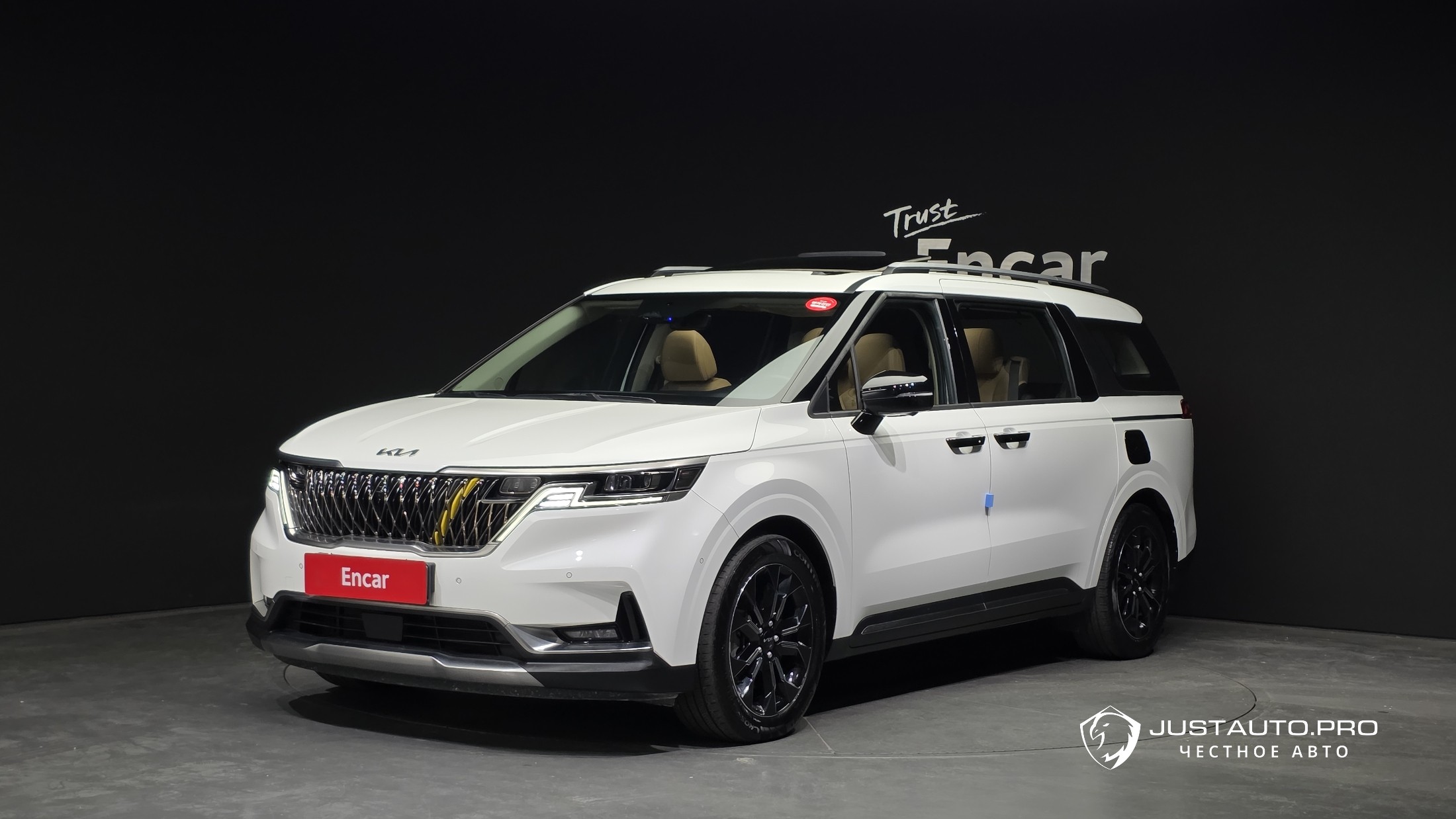 Автомобиль Kia Canival