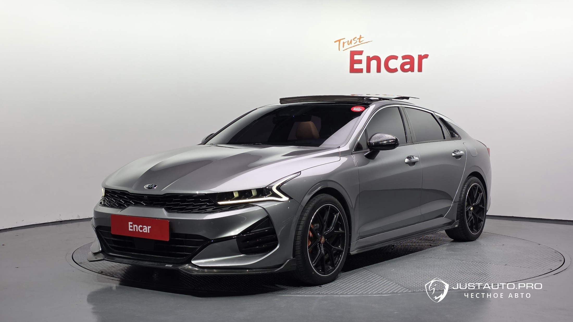 Автомобиль Kia K5