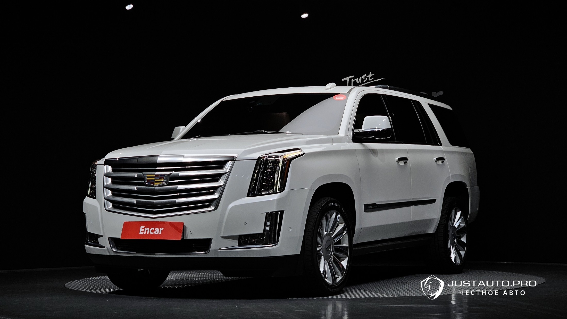 Автомобиль Cadillac Escalade