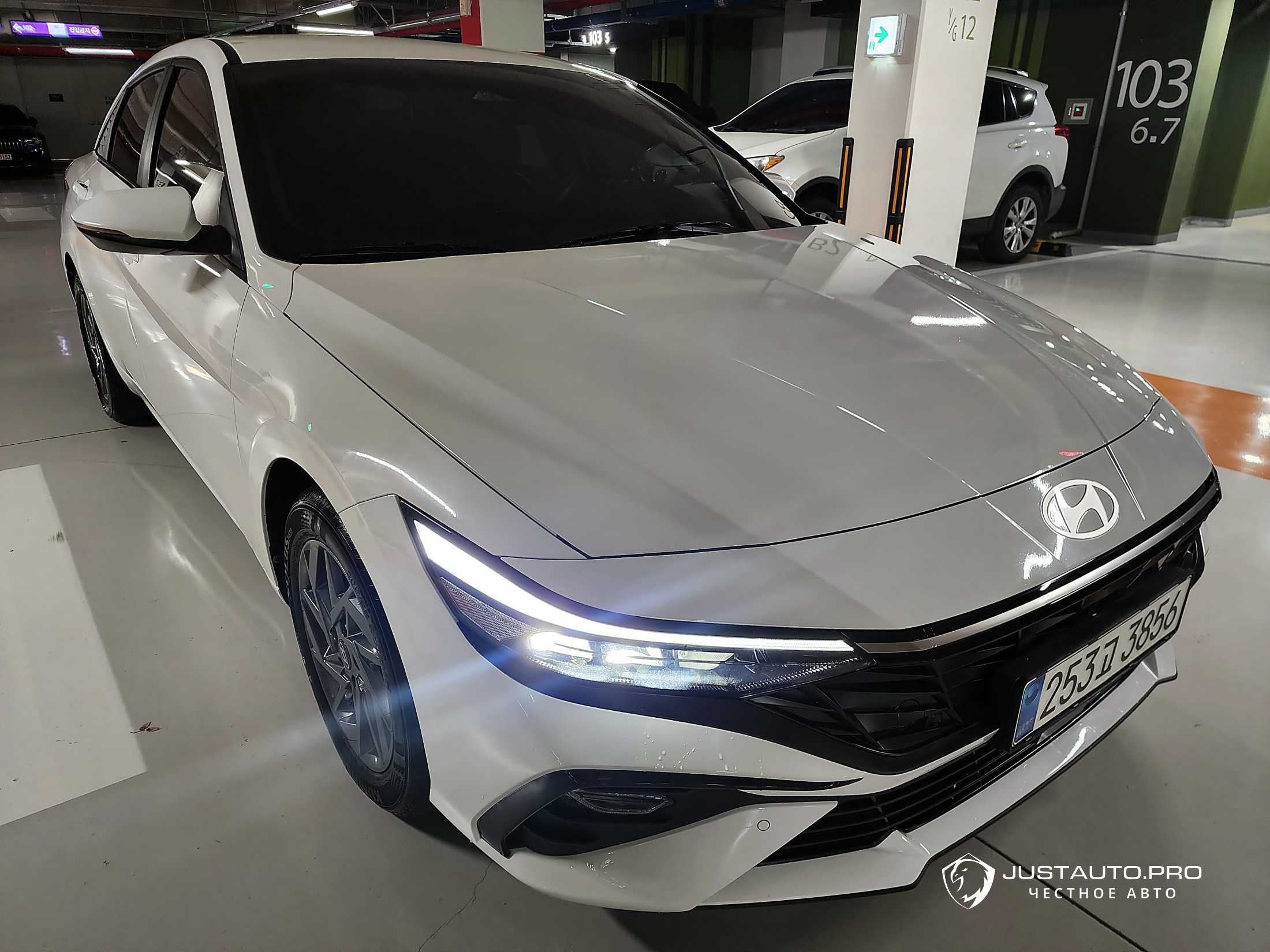 Автомобиль Hyundai AVANTE