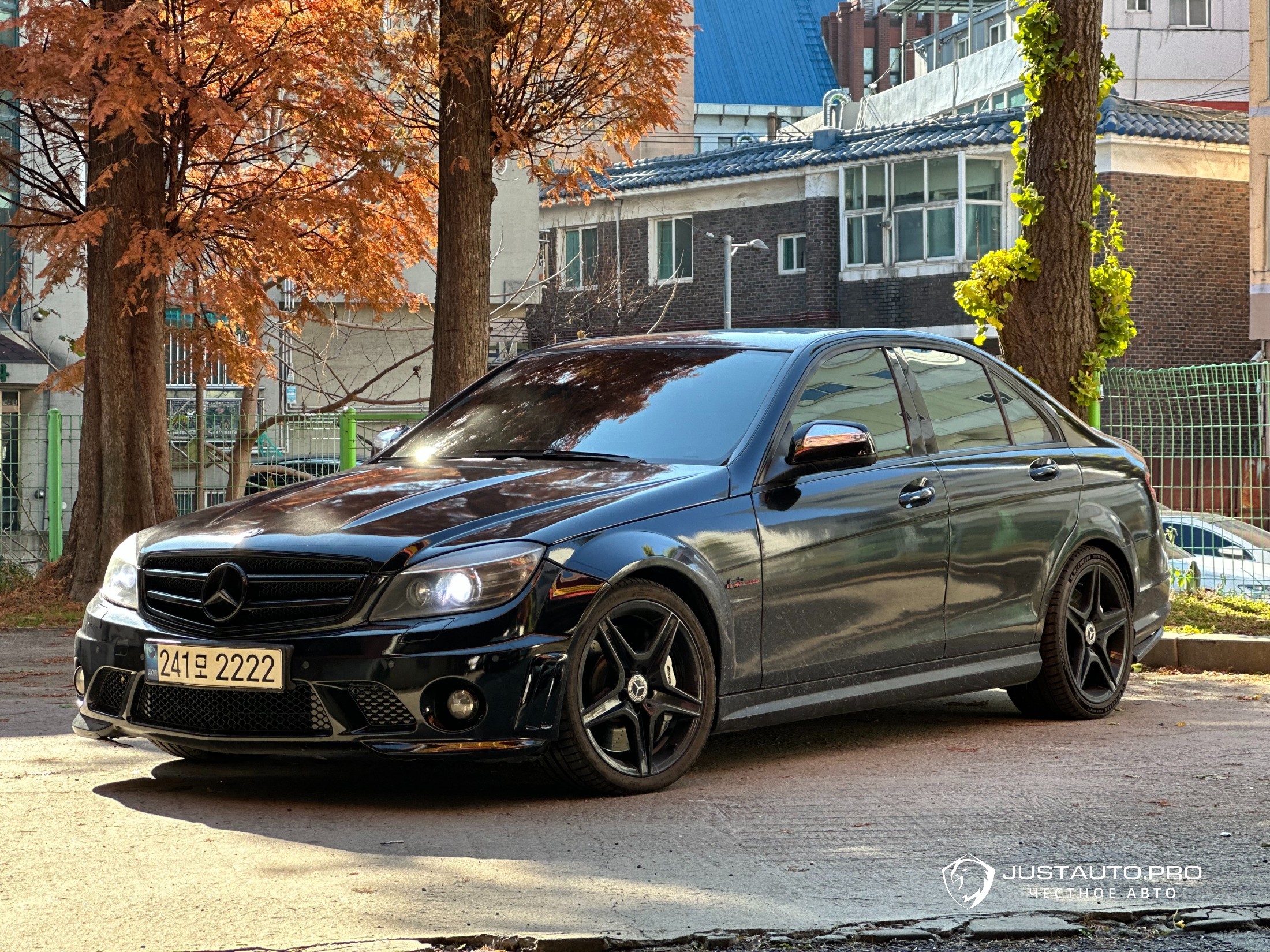 Автомобиль Mercedes-Benz C-Class