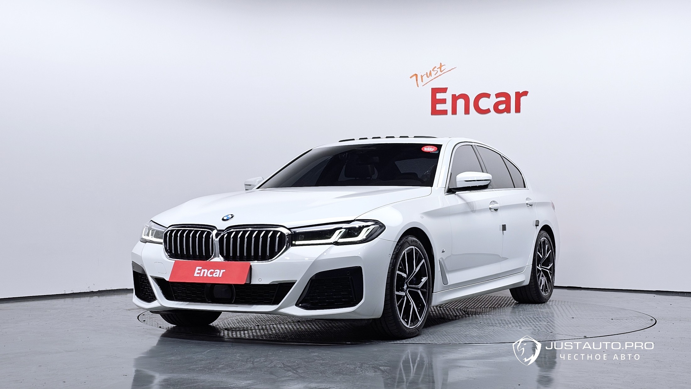 Автомобиль BMW 5-Series