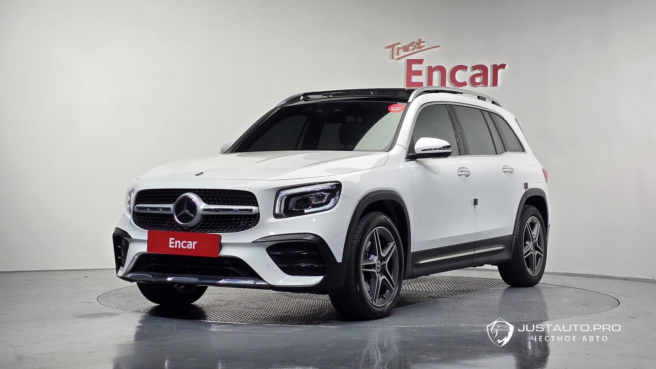 Автомобиль Mercedes-Benz GLB-Class