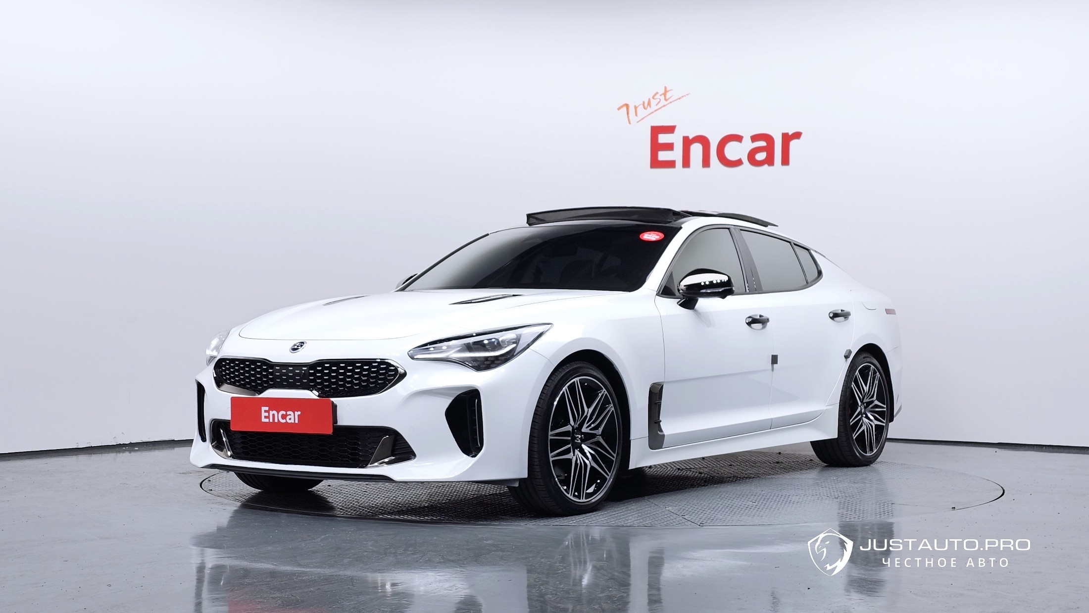 Автомобиль Kia Stinger