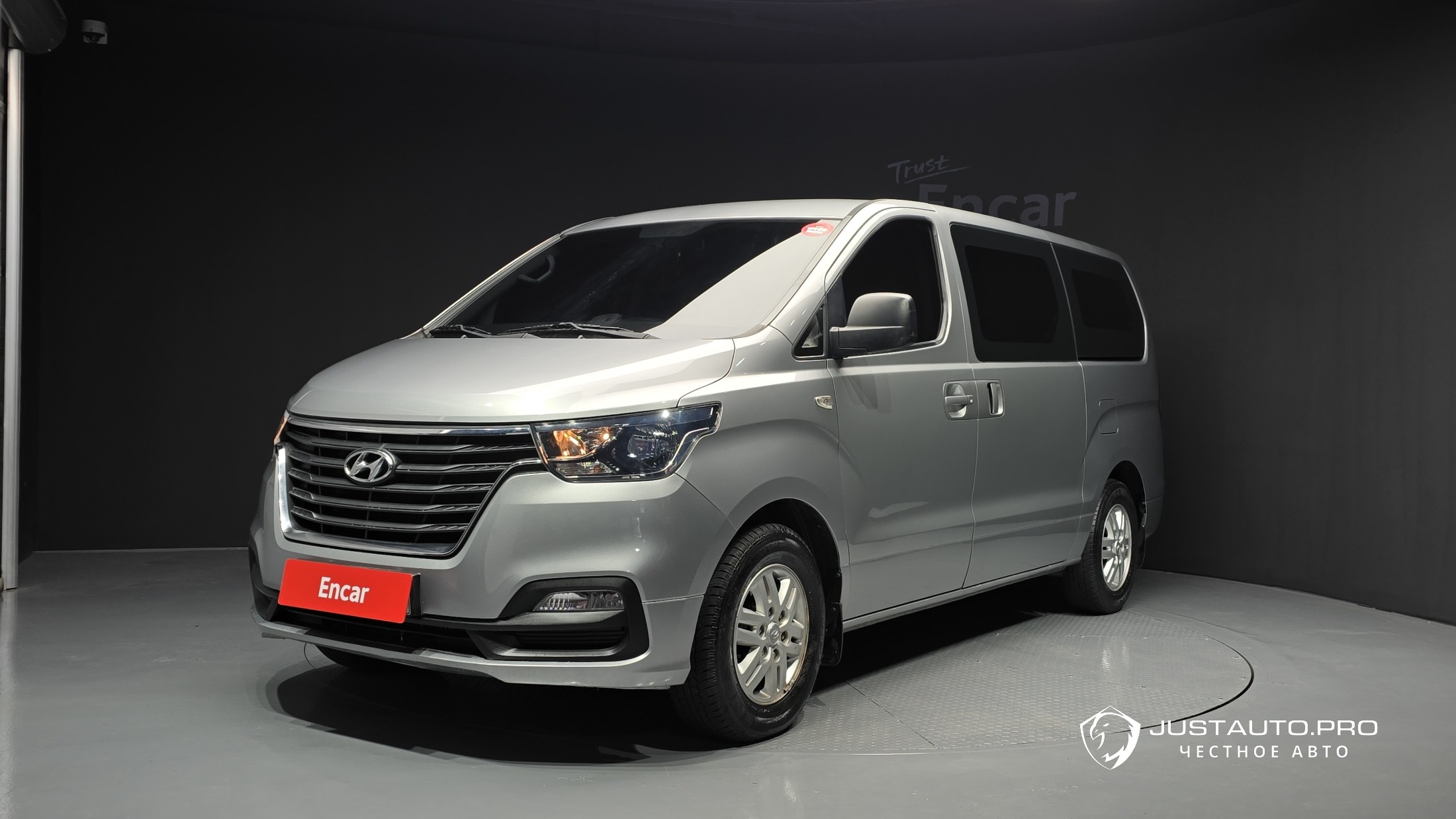 Автомобиль Hyundai Starex