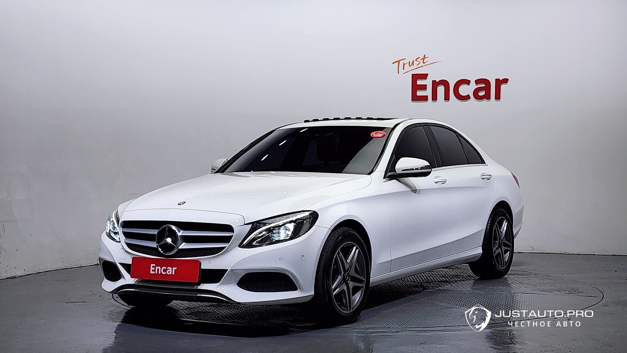 Автомобиль Mercedes-Benz C-Class