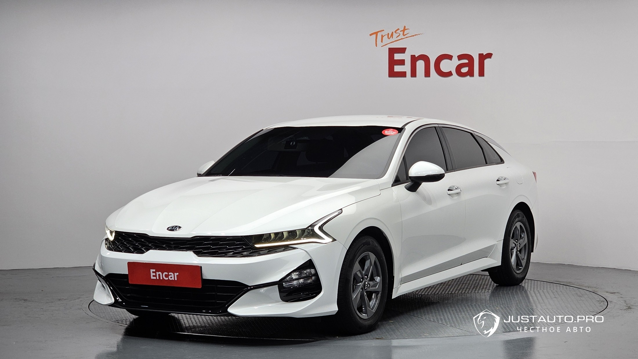 Автомобиль Kia K5