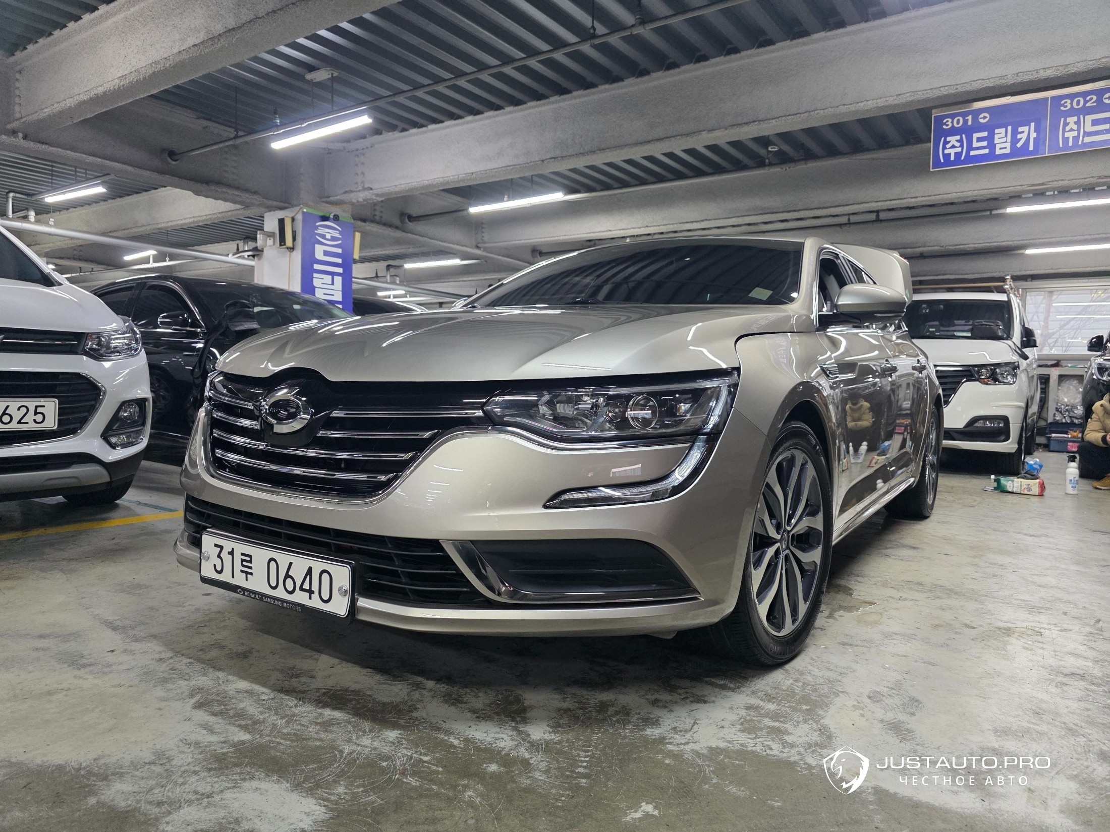 Автомобиль Renault-KoreaSamsung SM6