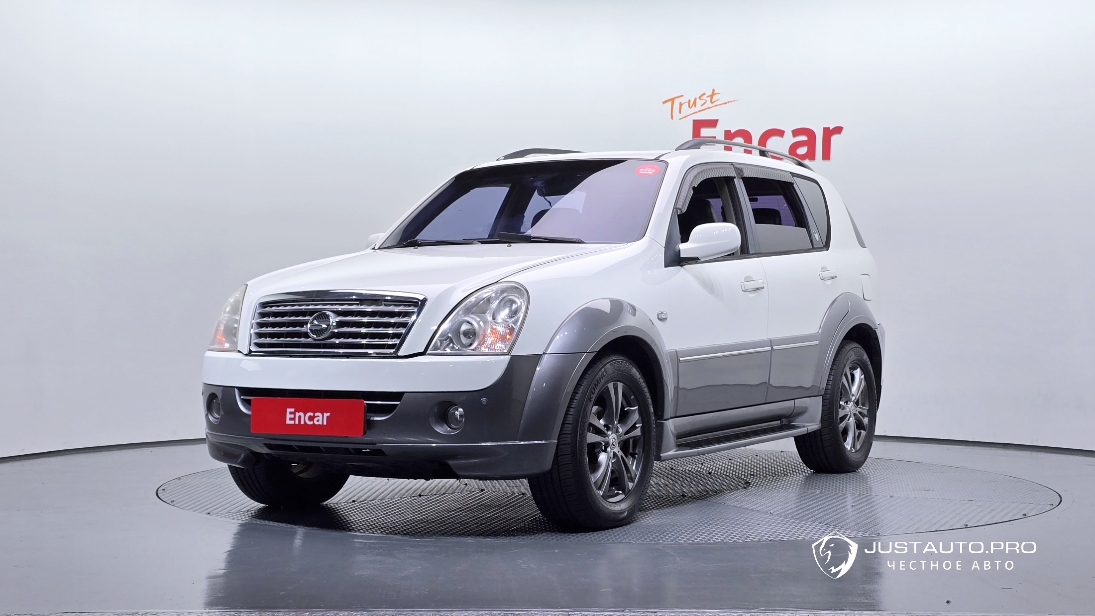 Автомобиль KG_Mobility_Ssangyong Rexton