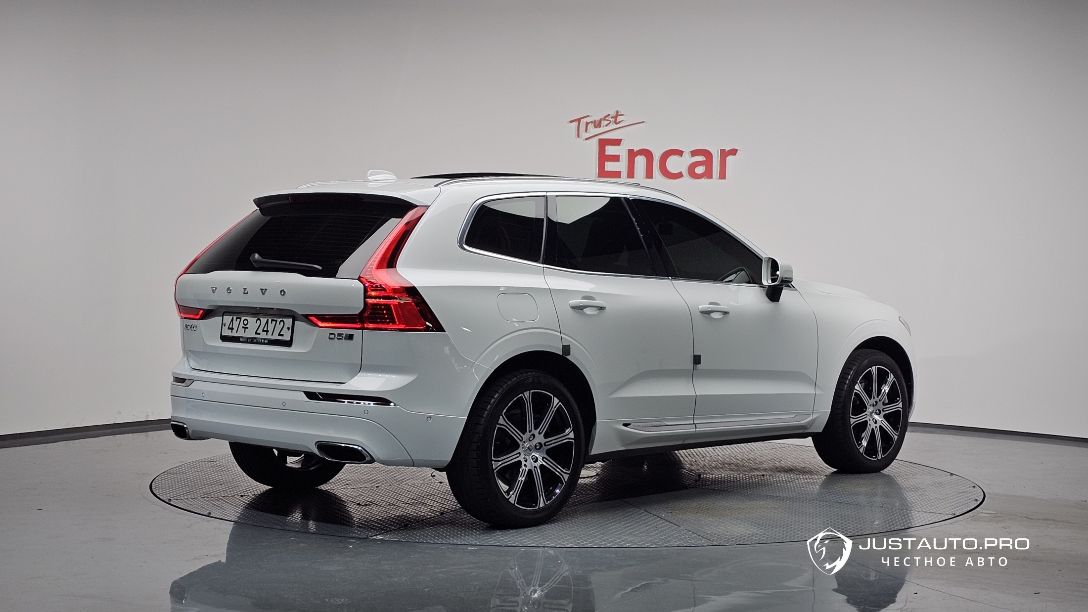 Автомобиль Volvo XC60