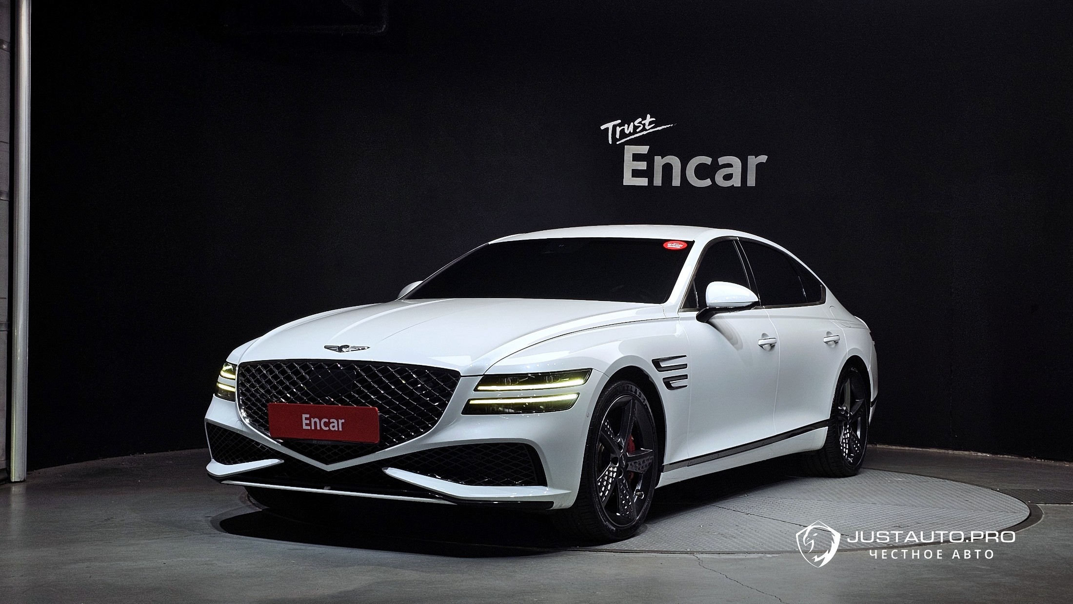 Автомобиль Genesis G80