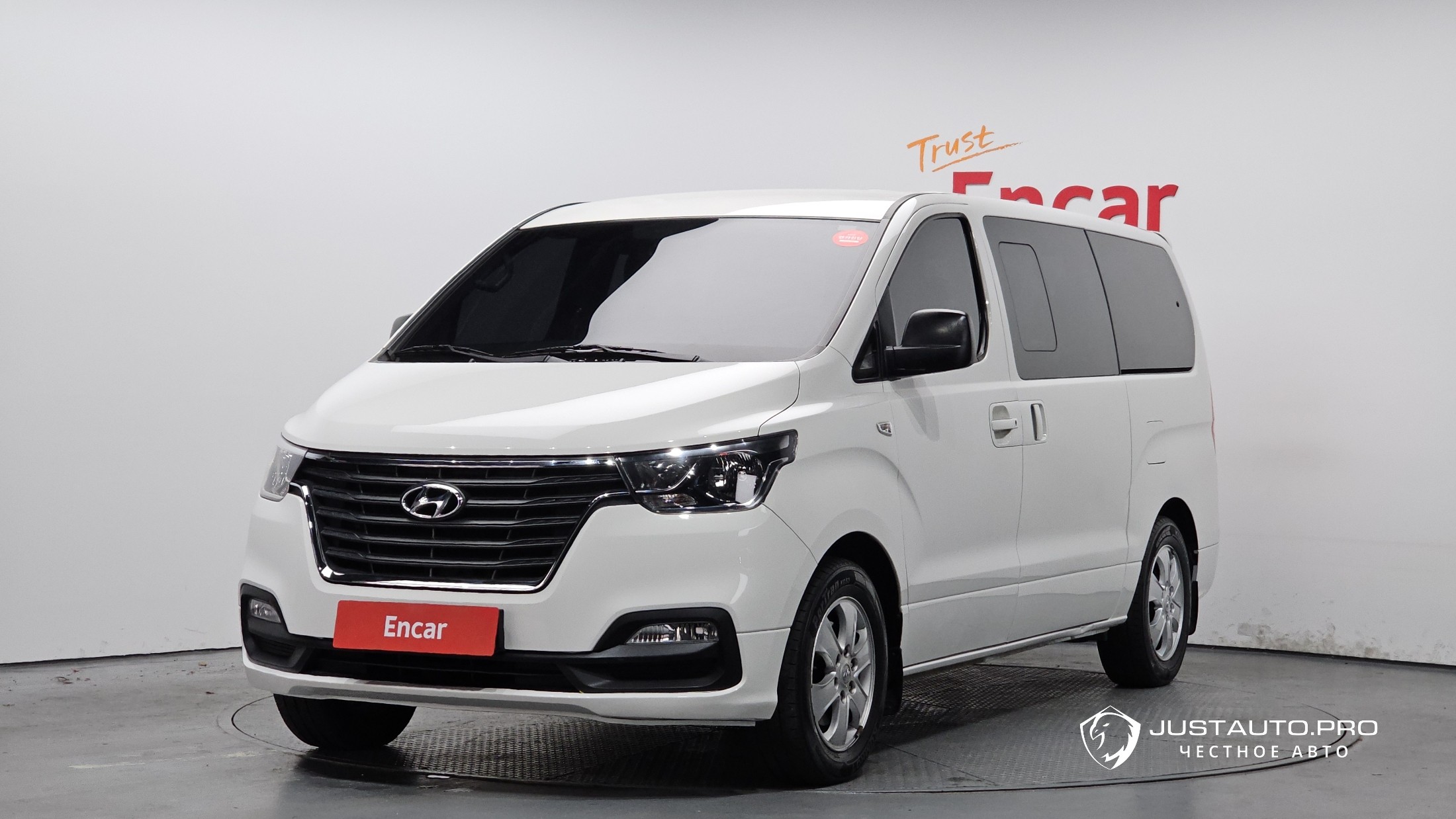 Автомобиль Hyundai Starex