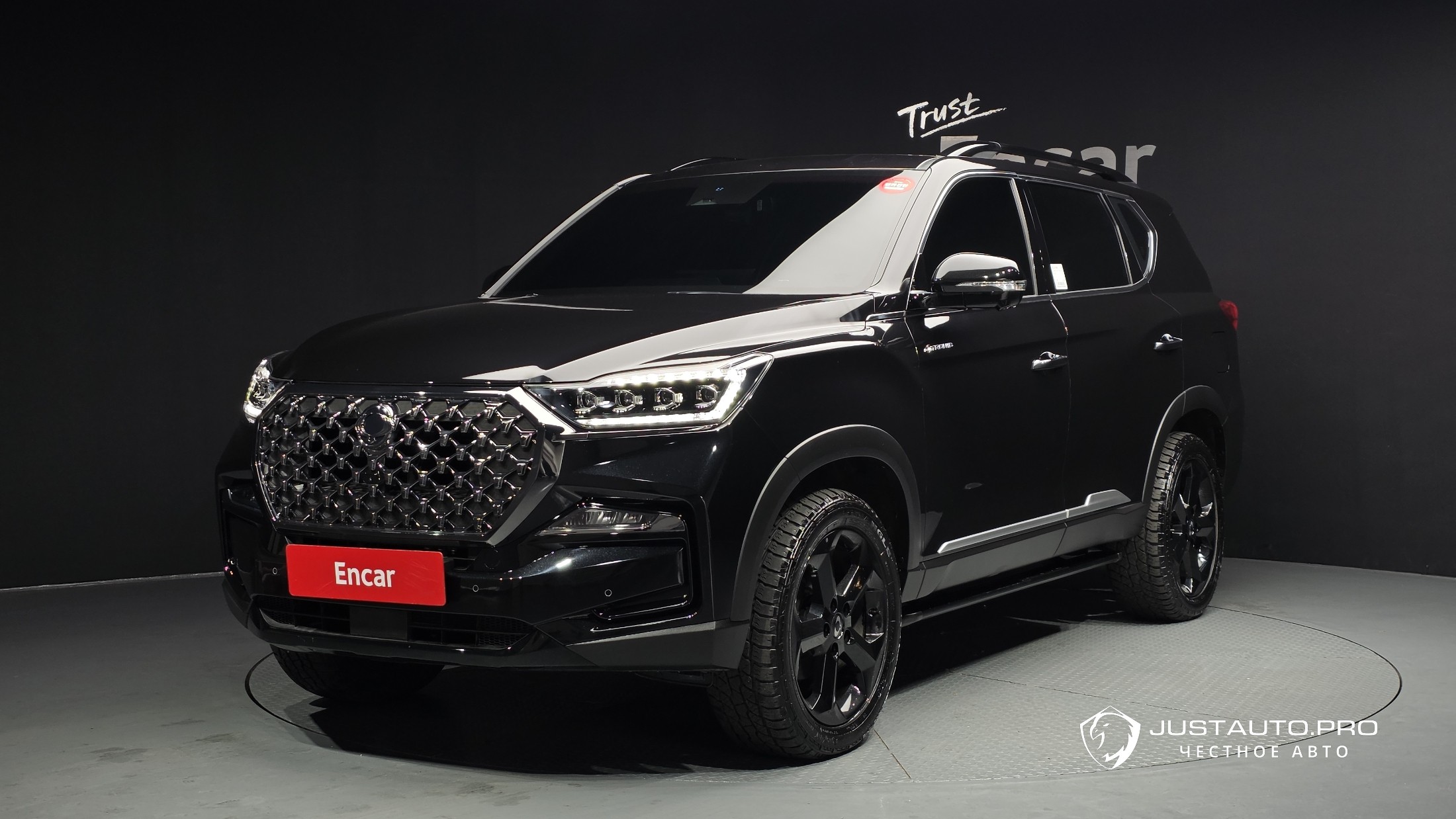 Автомобиль KG_Mobility_Ssangyong Rexton