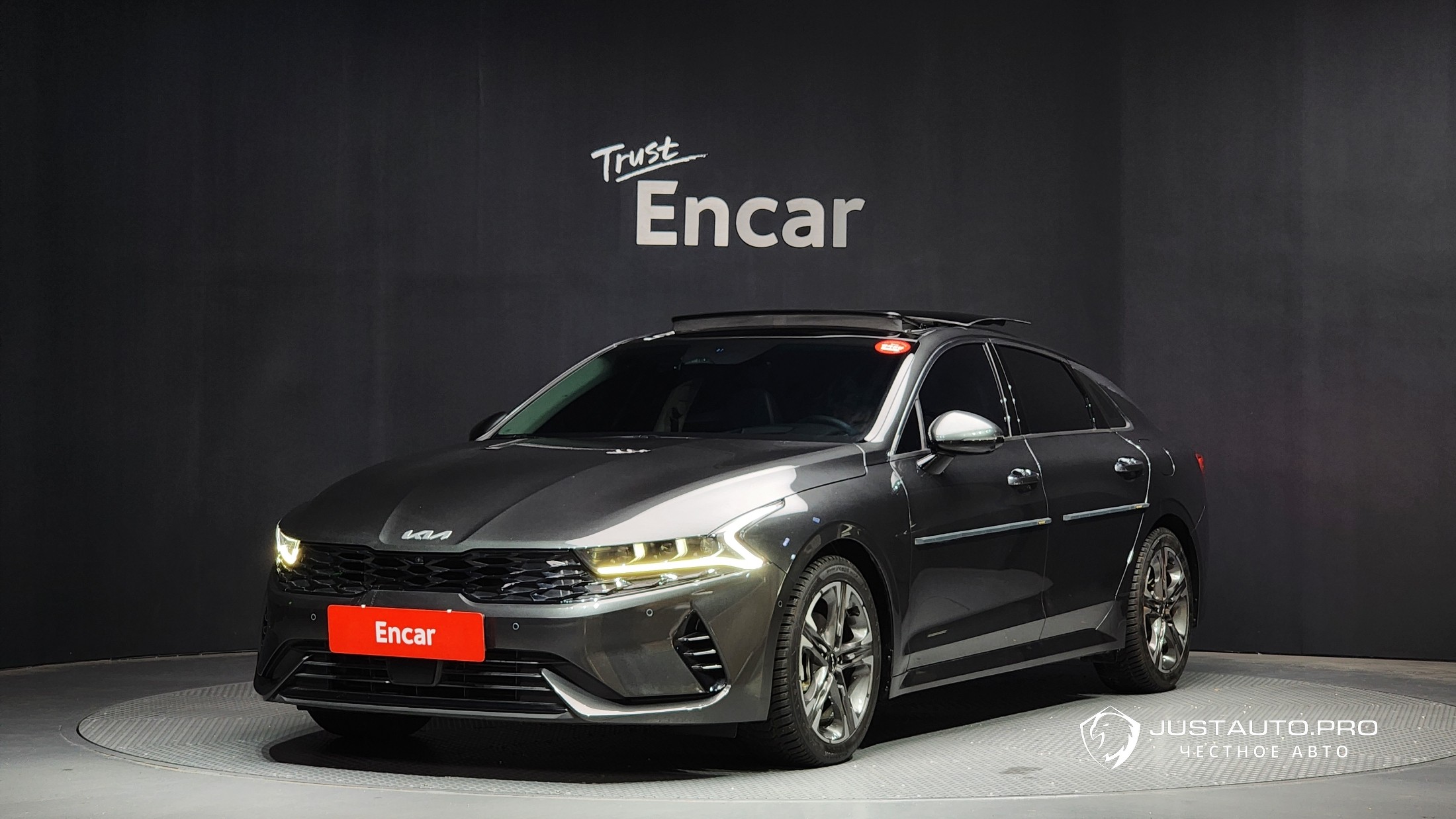 Автомобиль Kia K5